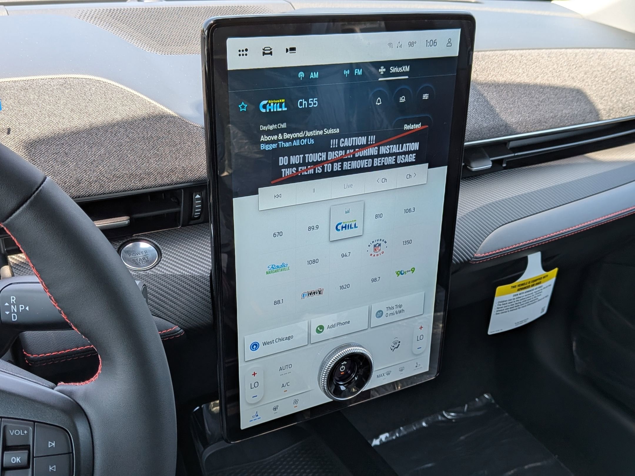 2025 FORD MUSTANG MACH-E - Image 17