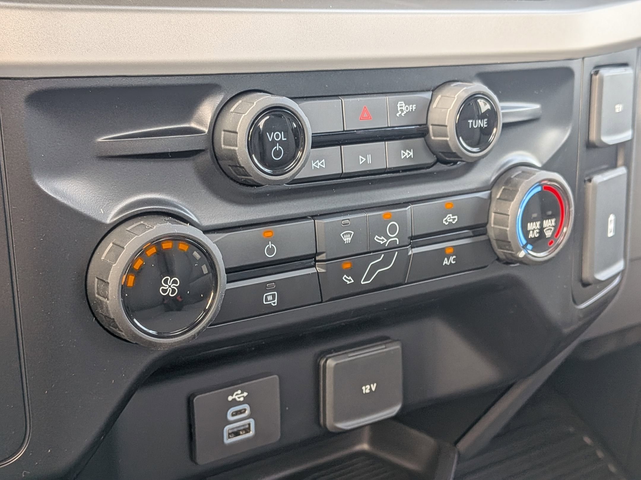 2026 FORD F-350 - Image 17