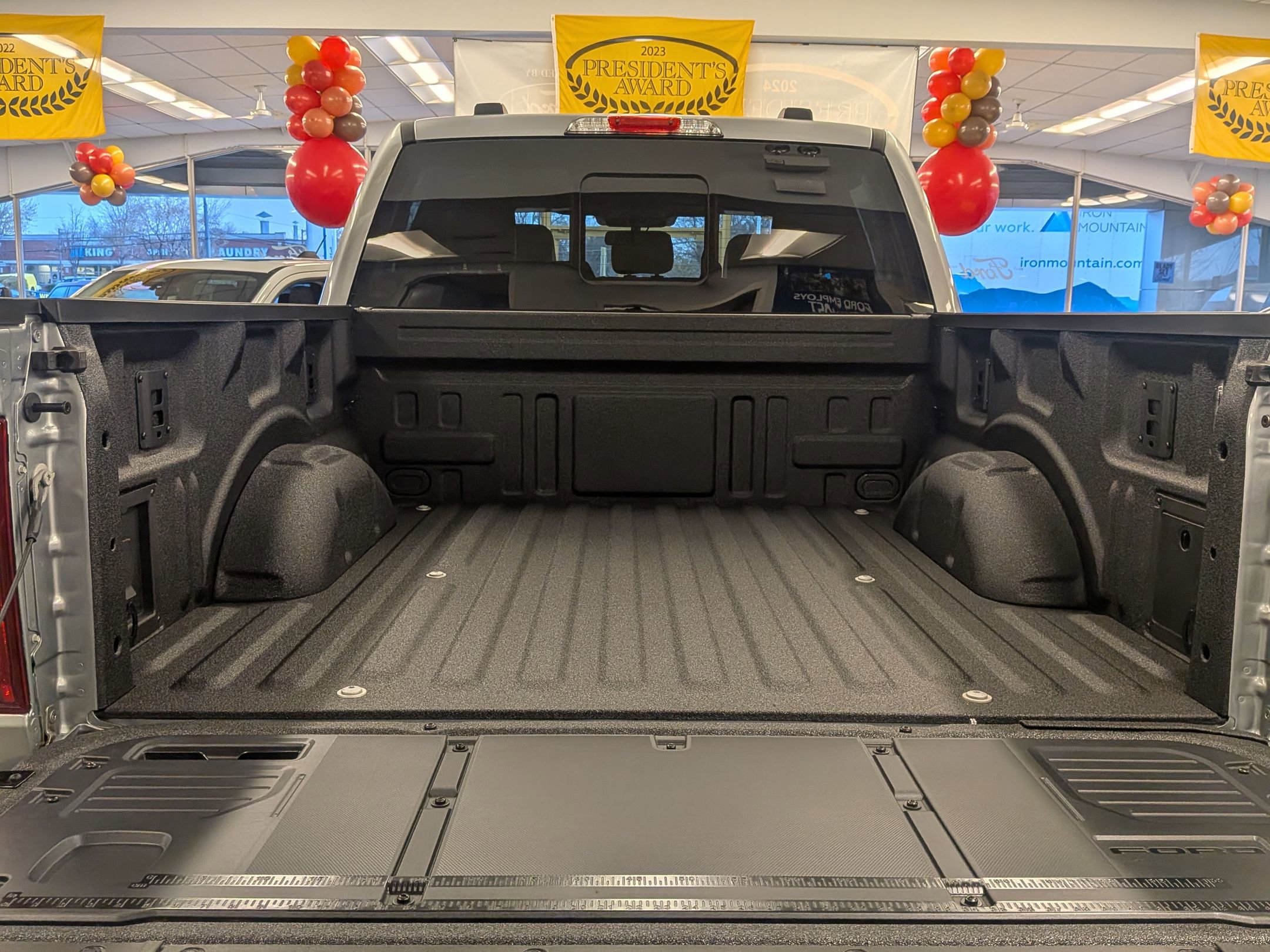 2025 FORD F-150 - Image 8