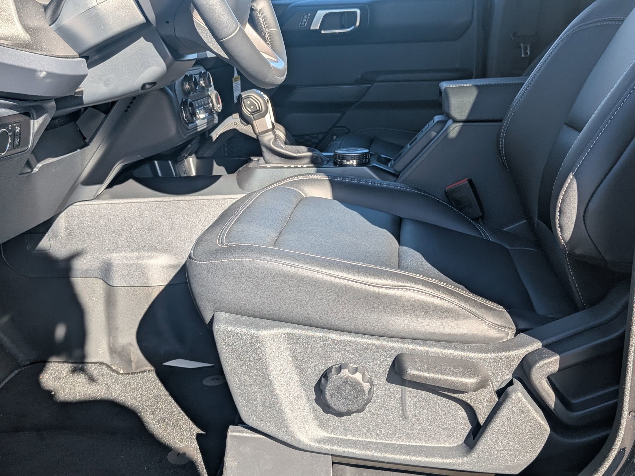 2025 FORD BRONCO - Image 11