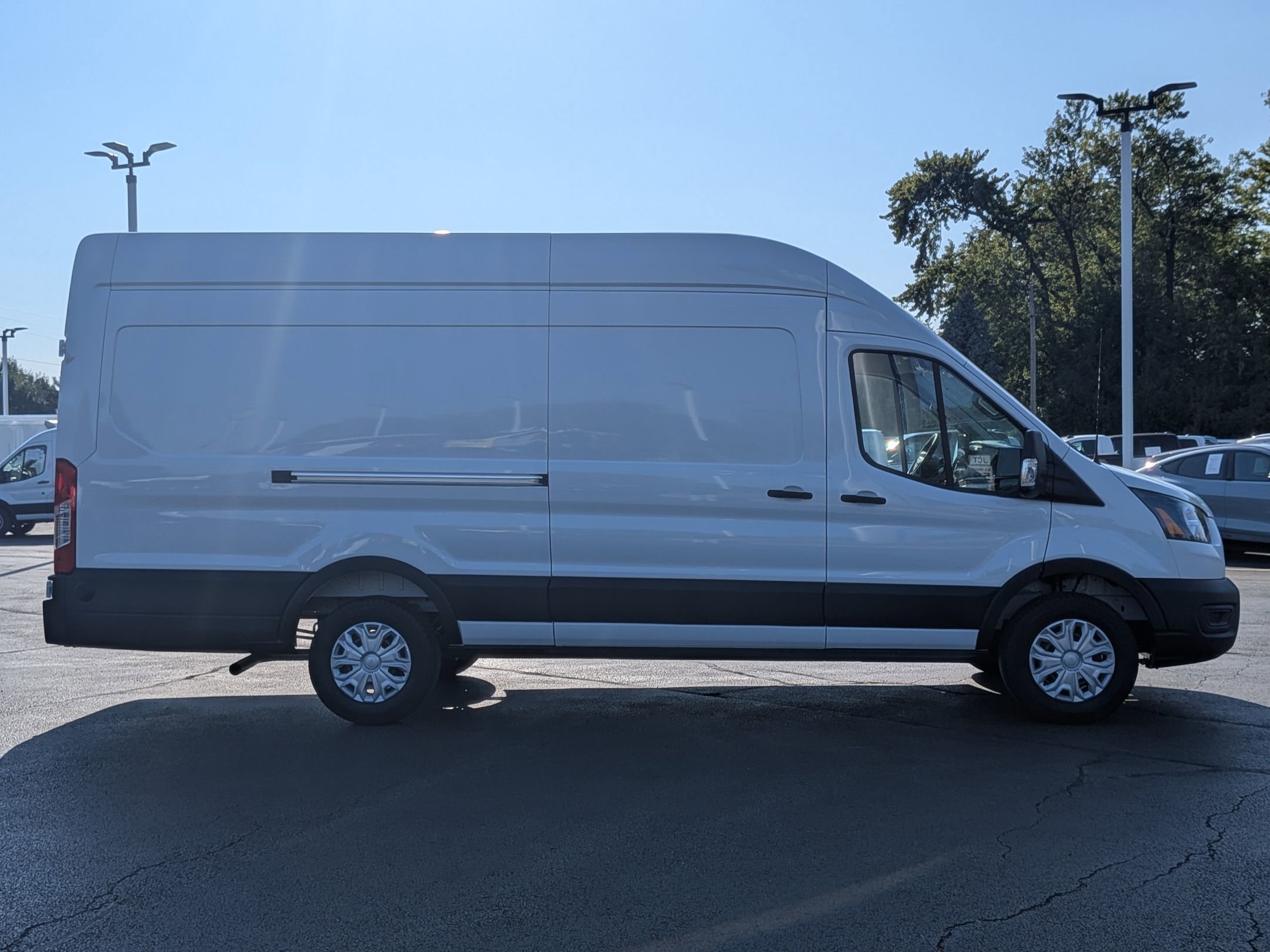 2025 Ford Transit photo 3