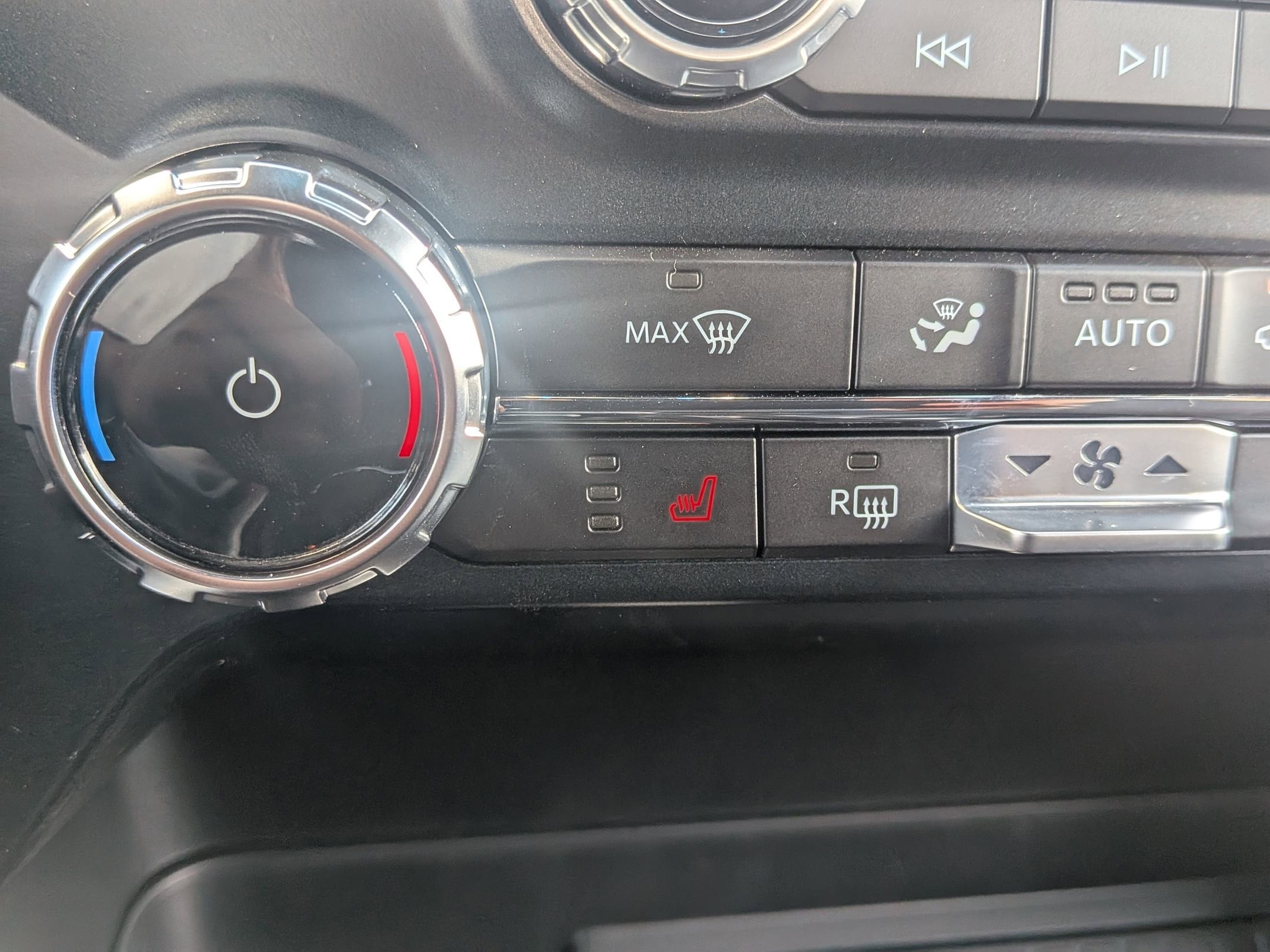 2025 FORD F-150 - Image 20