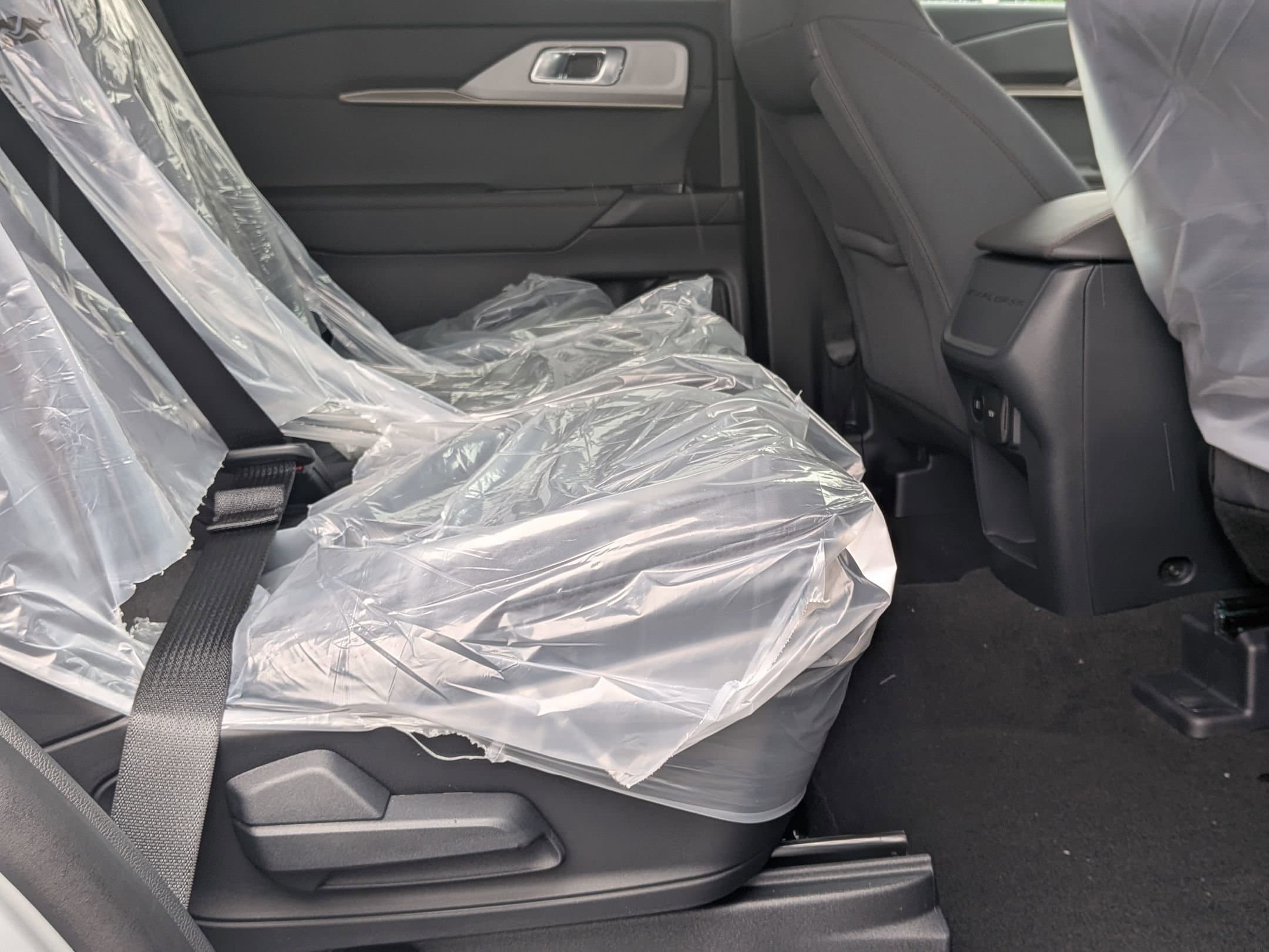 2025 FORD EXPLORER - Image 23