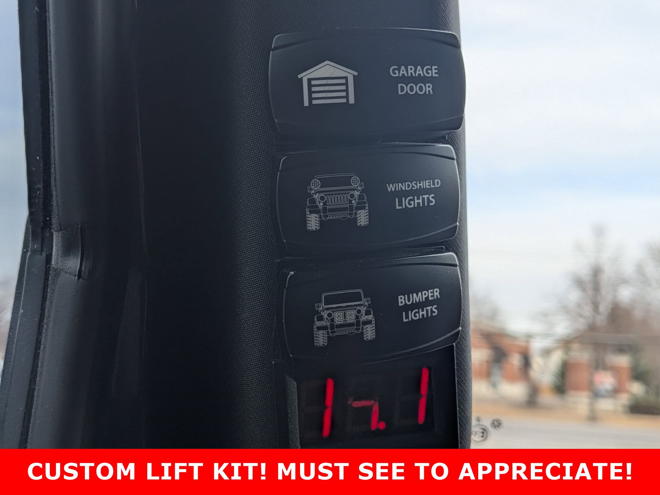 2017 JEEP WRANGLER - Image 19