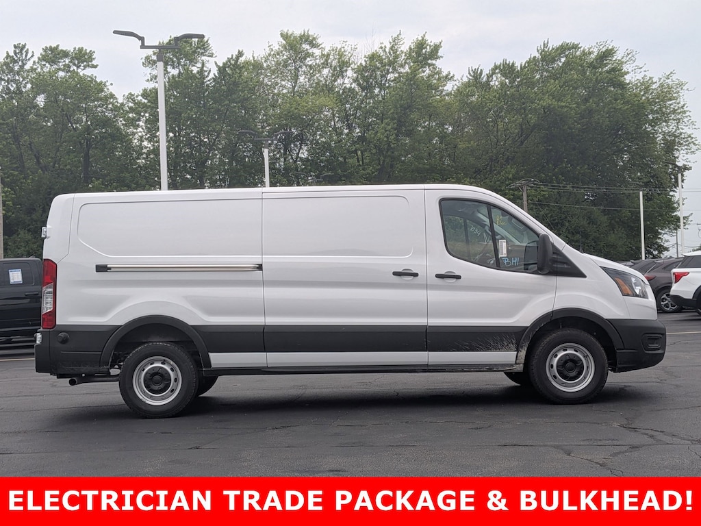New 2025 Ford Transit T-250 148 Low Rf 9070 GVWR RWD T-250 148 Low Rf 9070 GVWR RWD