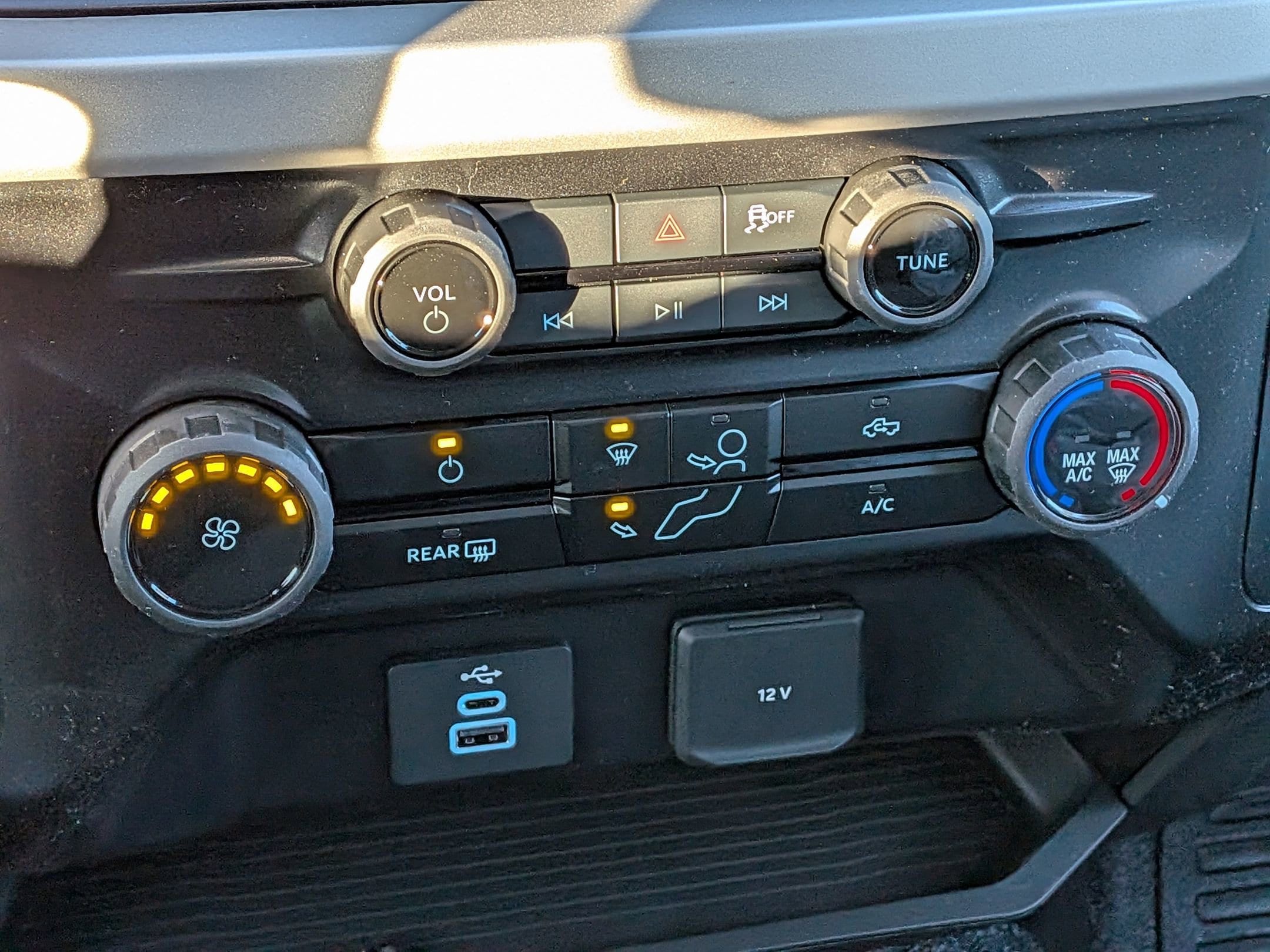 2026 FORD F-250 - Image 18