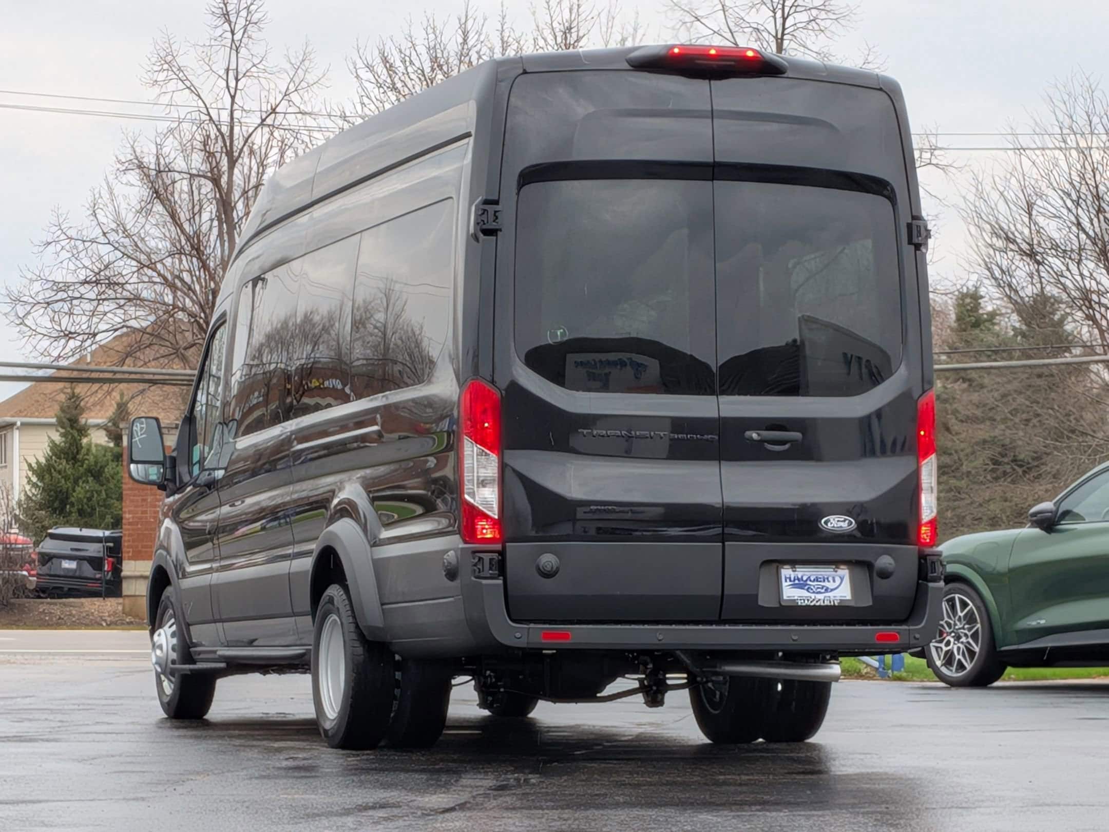 View vehicle photo 7