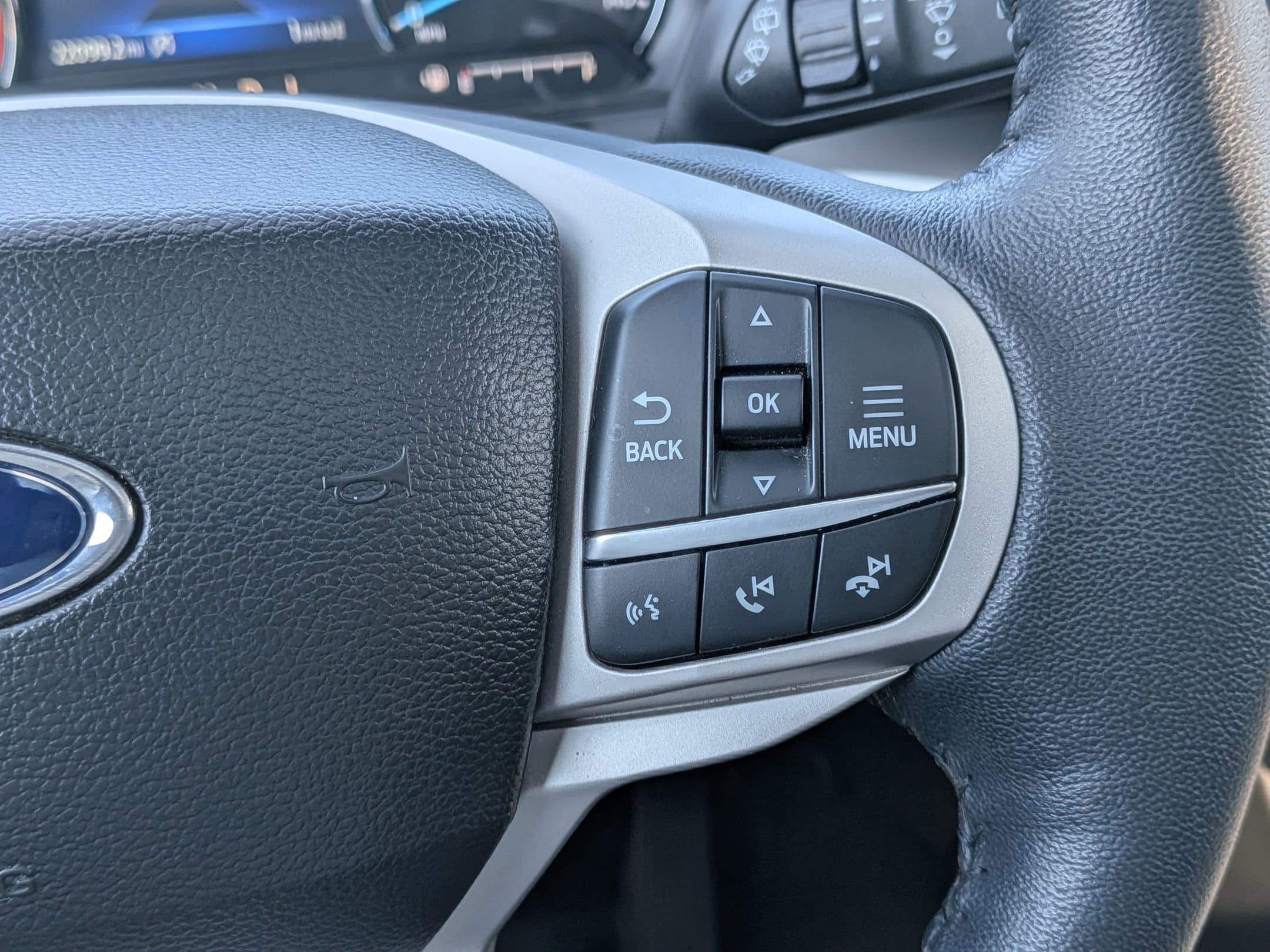 2023 FORD EXPLORER - Image 16