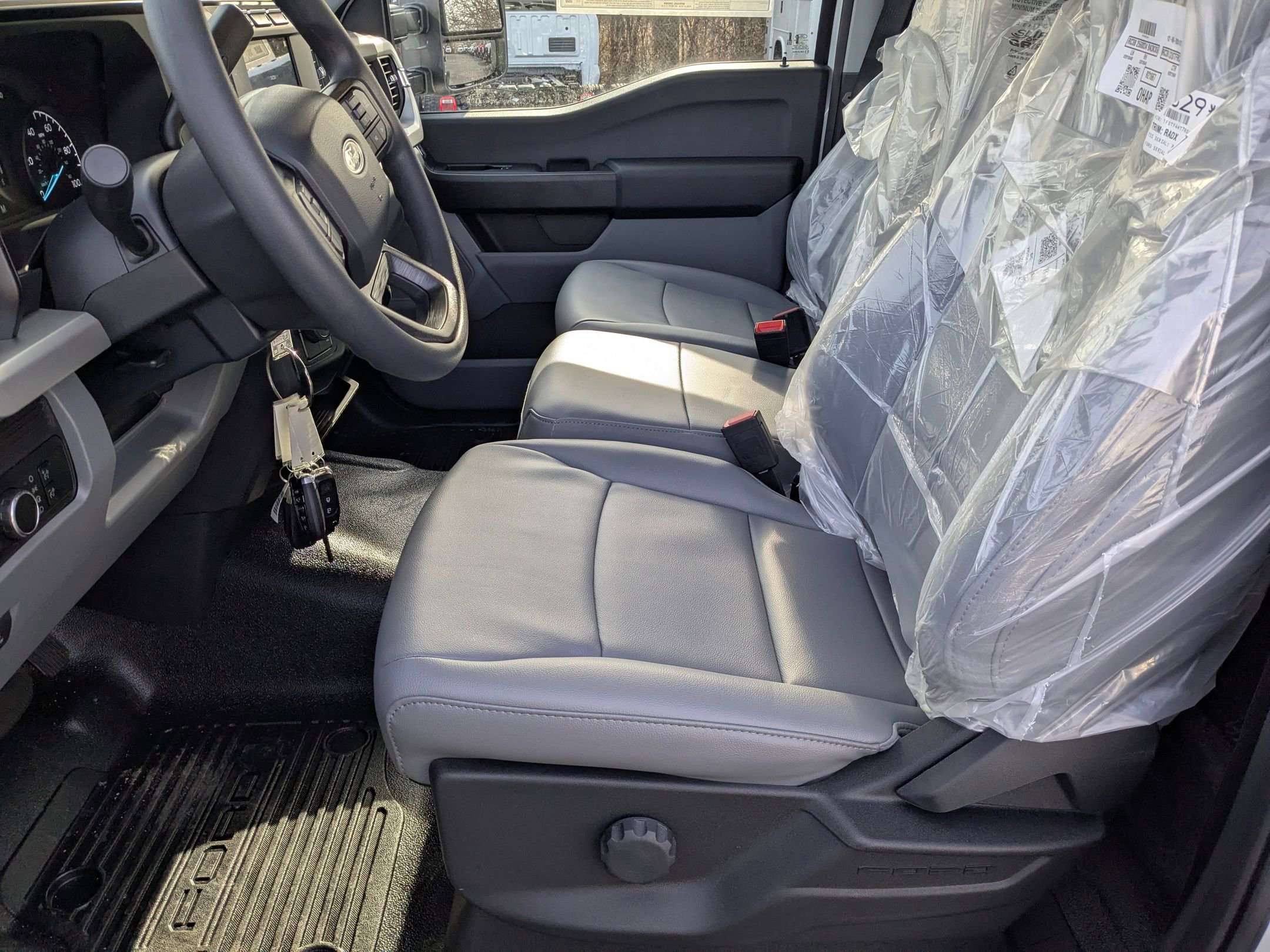 2024 FORD F-450 - Image 11