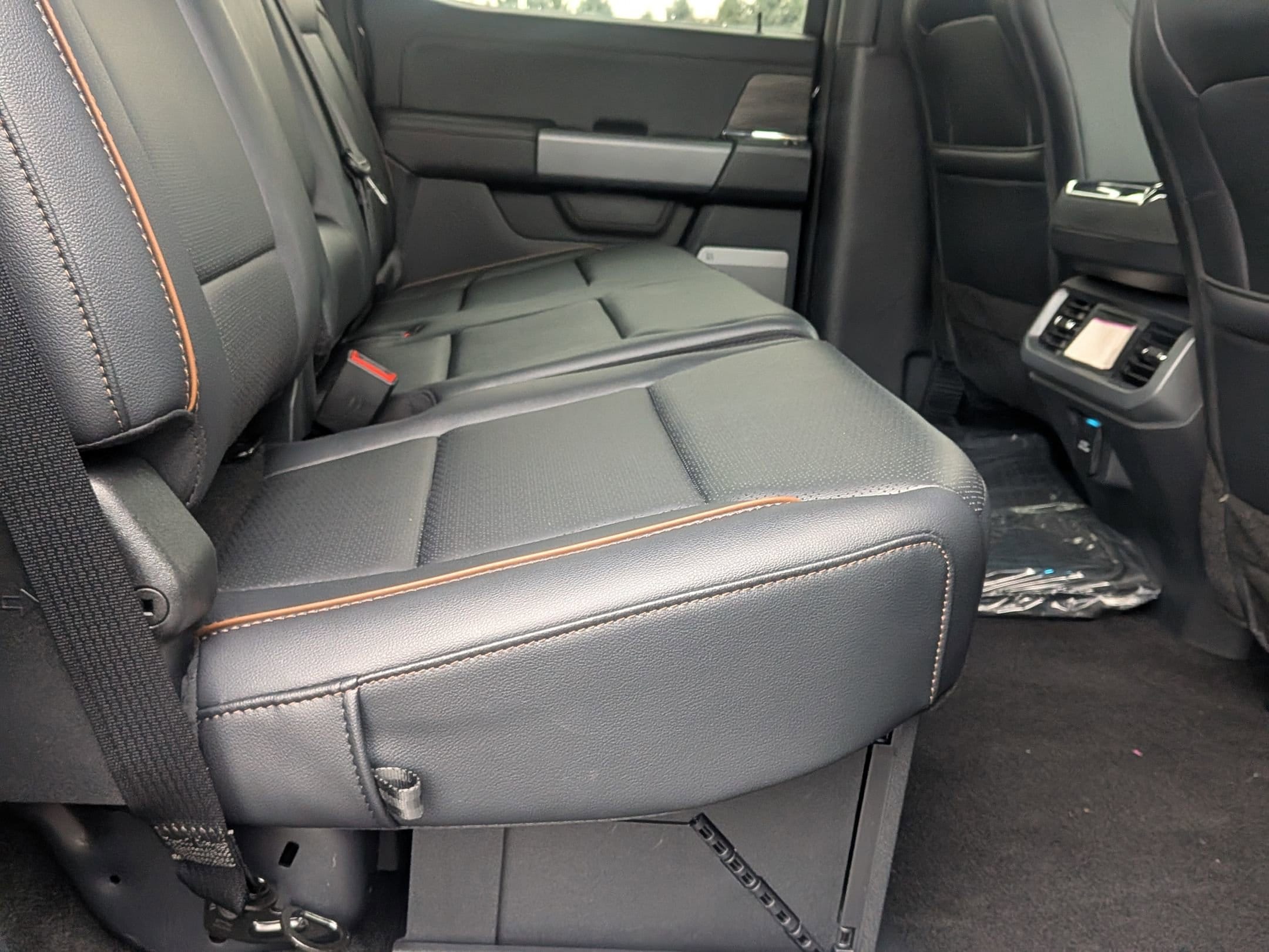 2025 FORD F-150 - Image 24