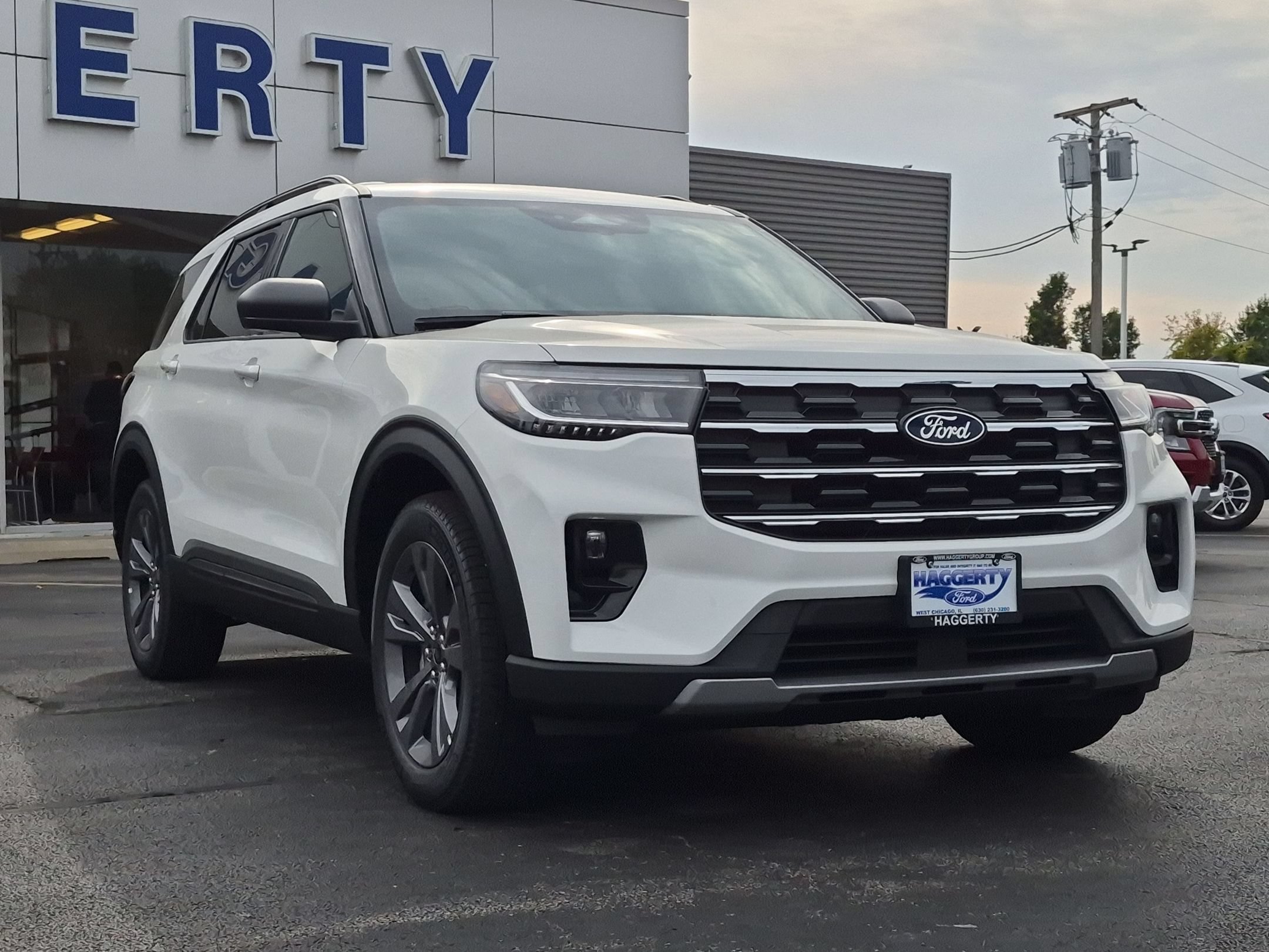 New 2027 Ford Explorer Active w/200A Pkg 4WD
