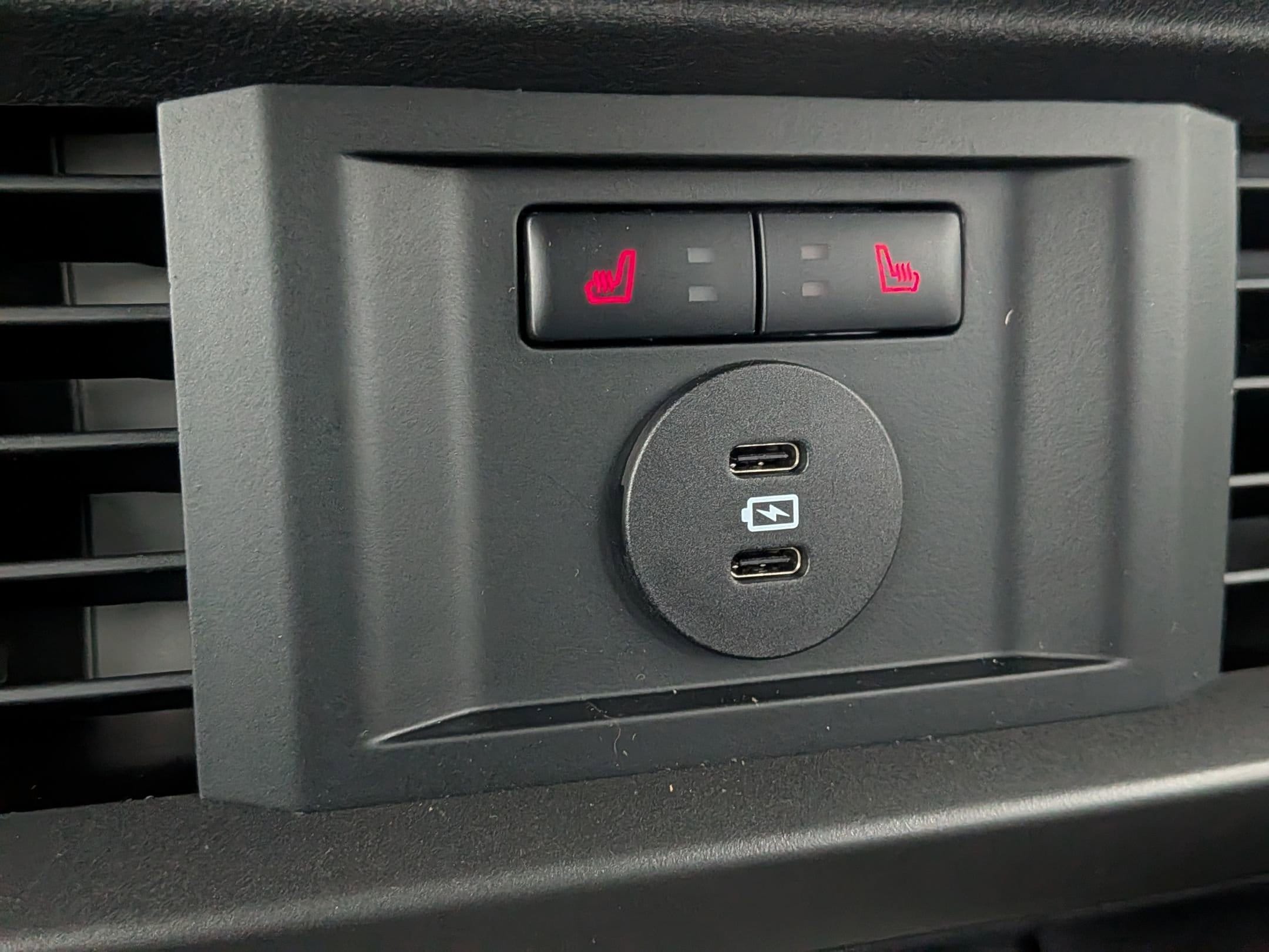 2025 FORD F-150 - Image 24