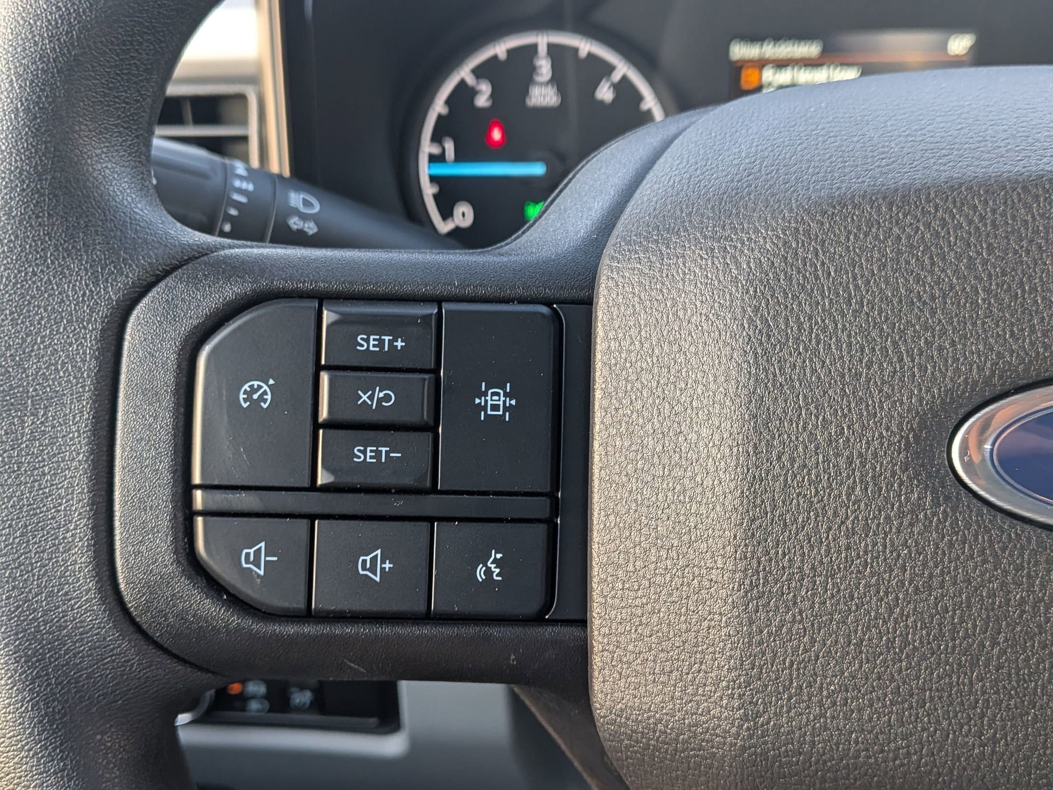 2026 FORD F-550 - Image 14