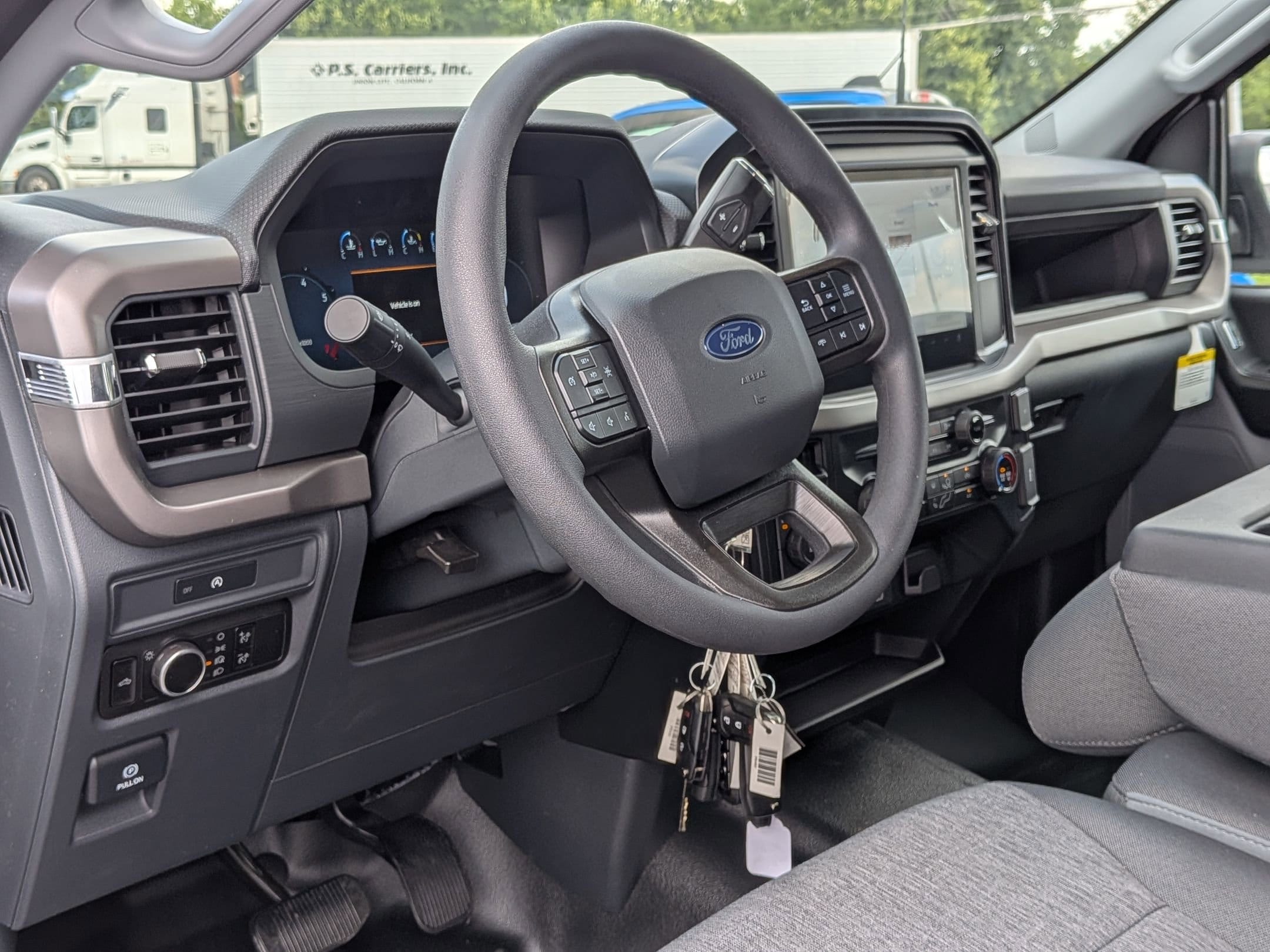 2025 FORD F-150 - Image 12