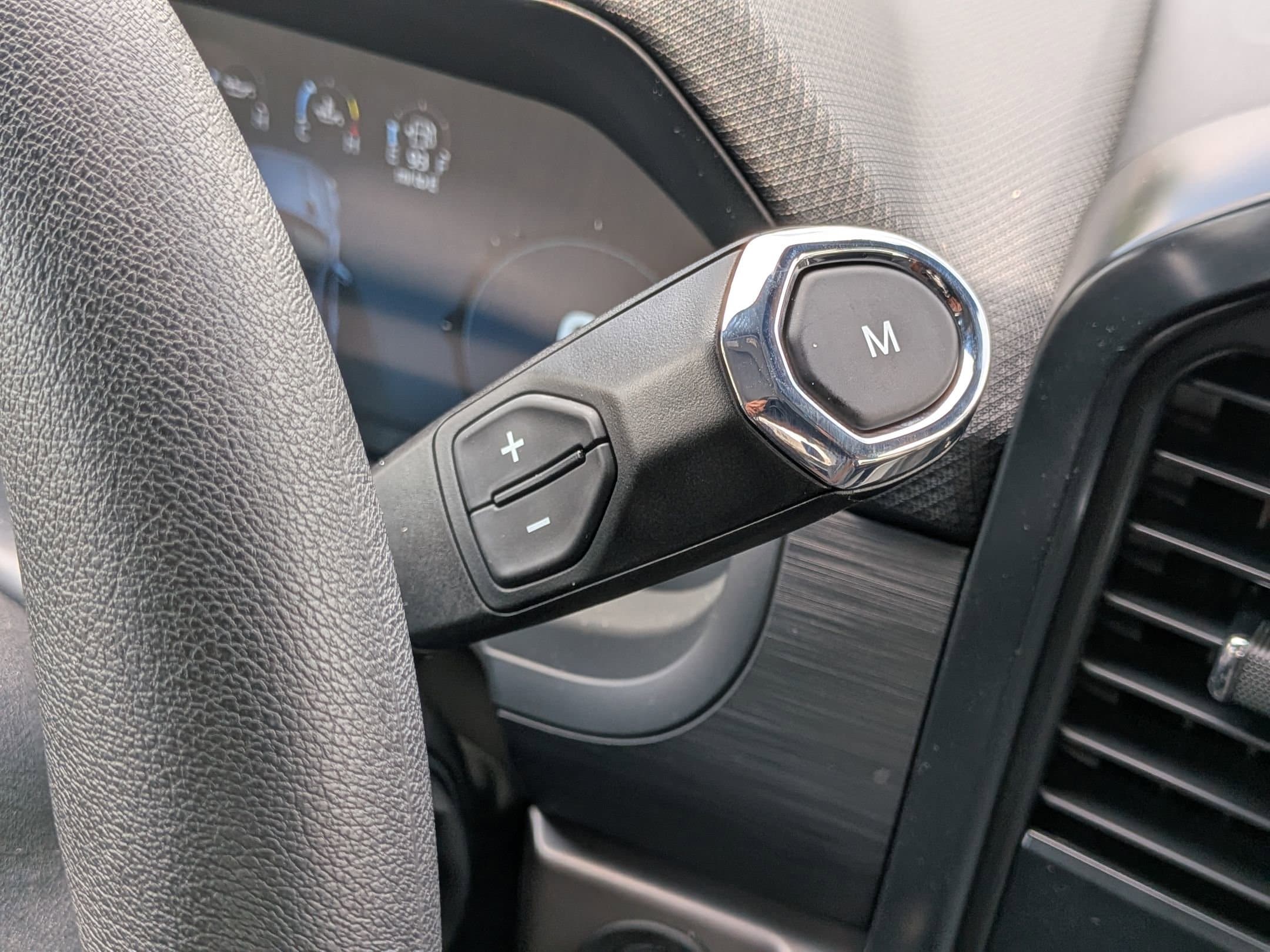 2025 FORD F-150 - Image 16