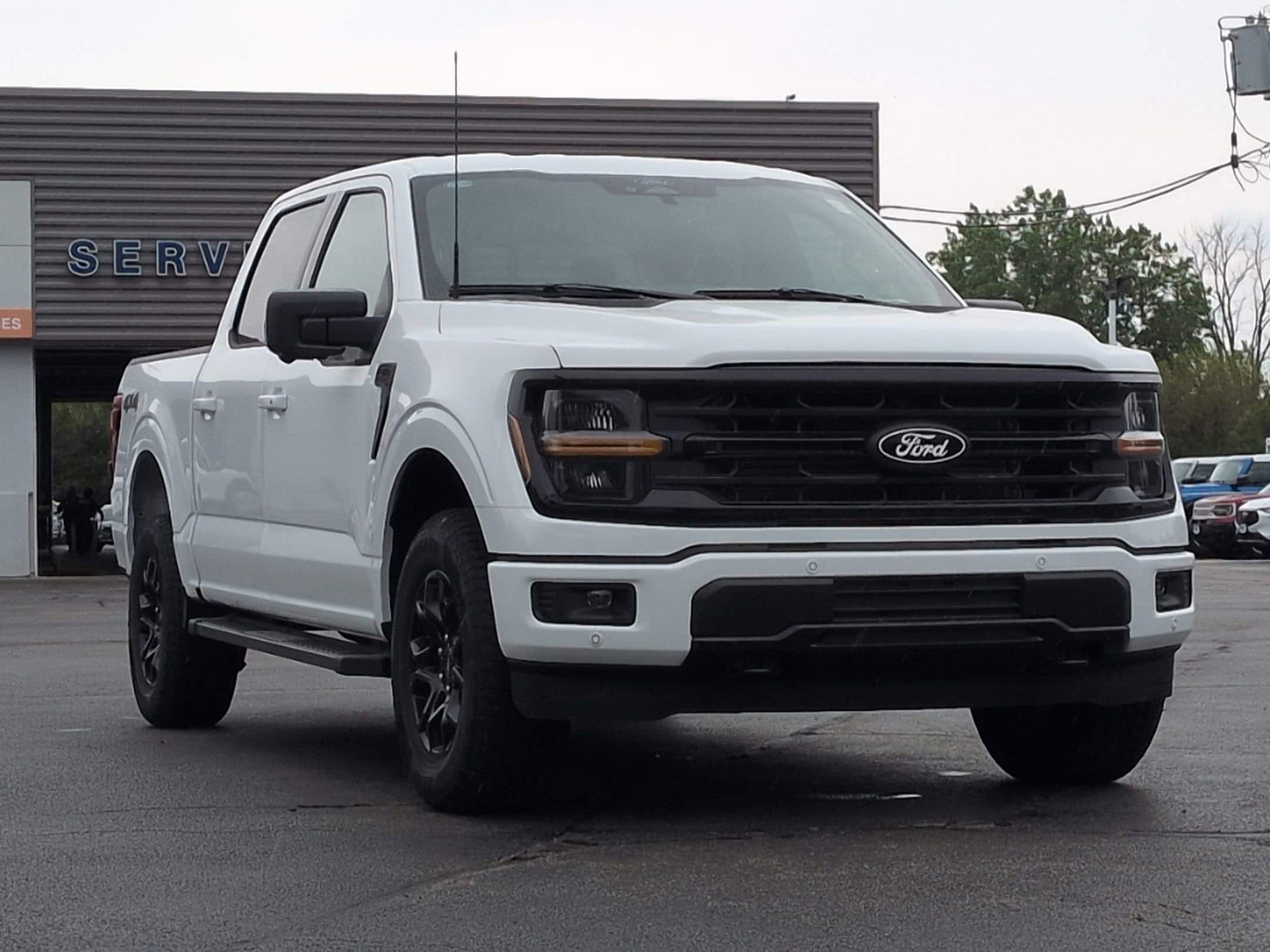 View vehicle photo 3