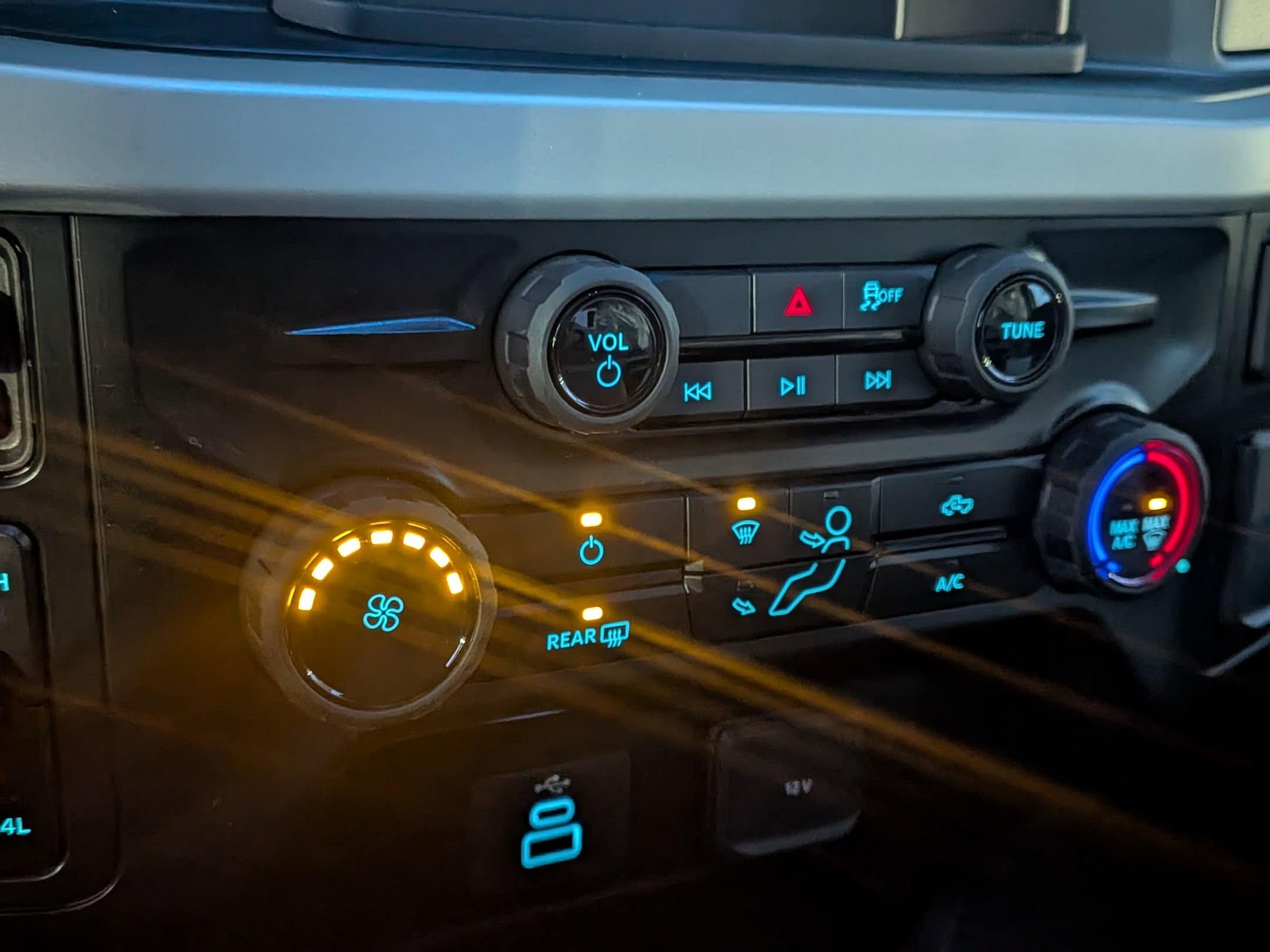 2026 FORD F-450 - Image 19