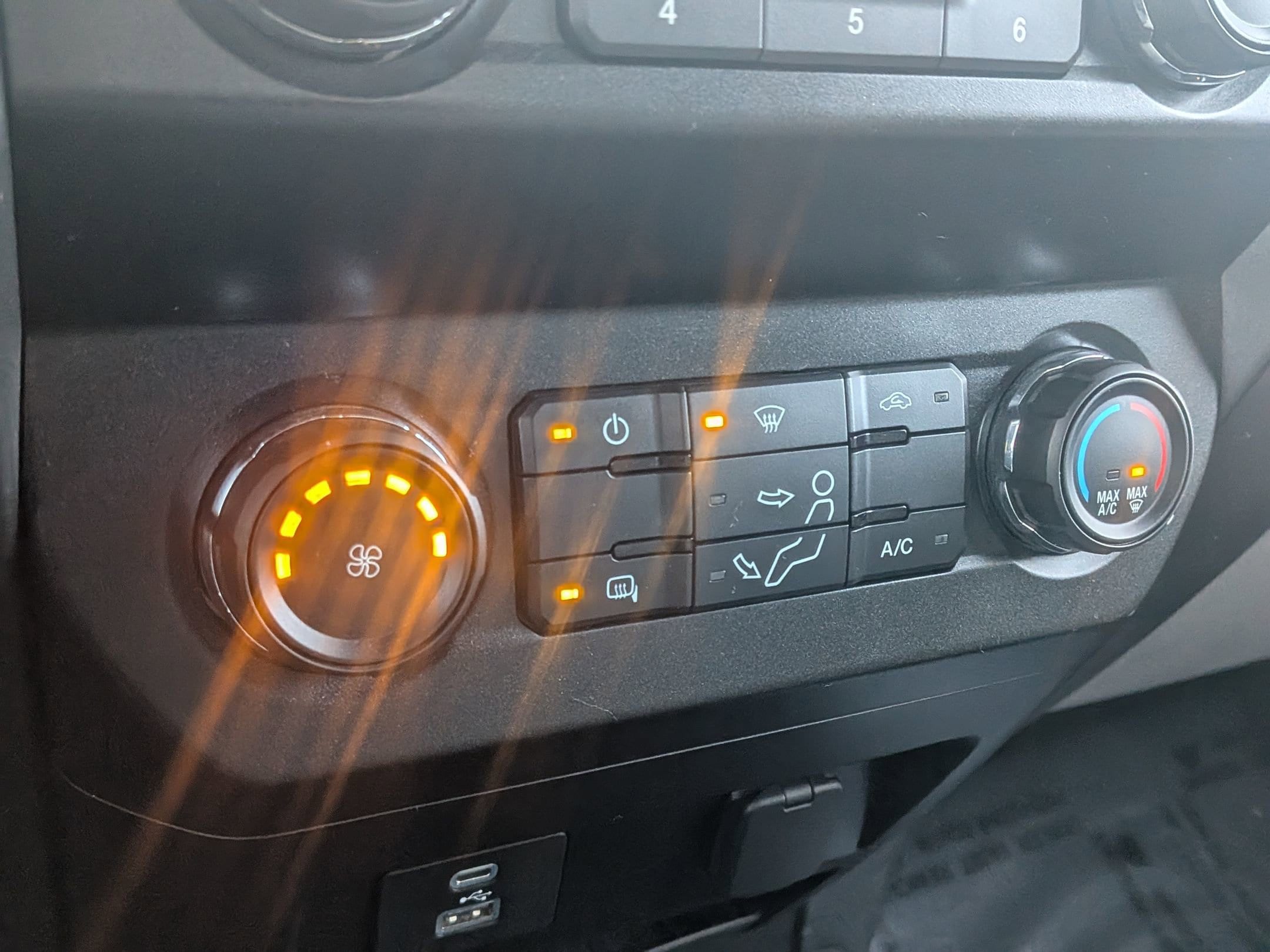 2020 FORD F-450 - Image 18