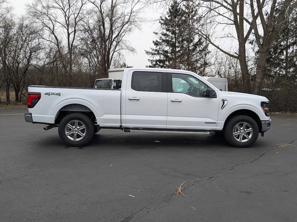 New 2024 Ford F-150 XLT 4WD SuperCrew 6.5 Box 2024 FORD F-150 XLT CREW CAB 145 WB 4WD