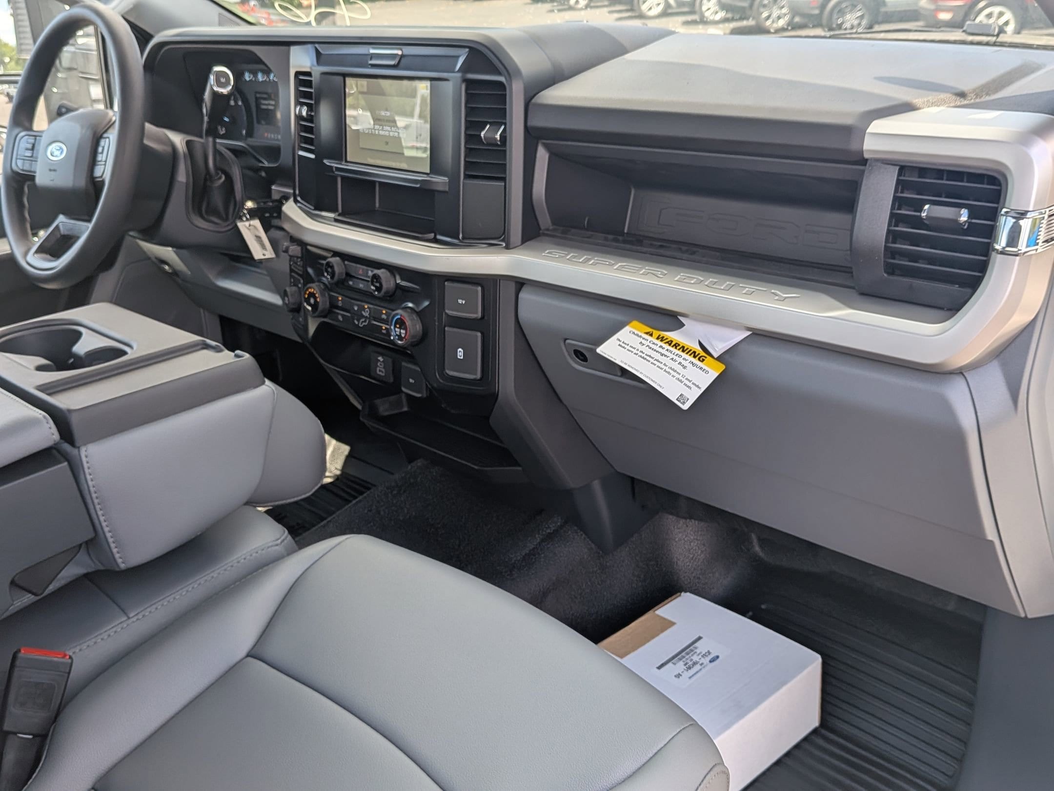 2025 FORD F-350 - Image 19