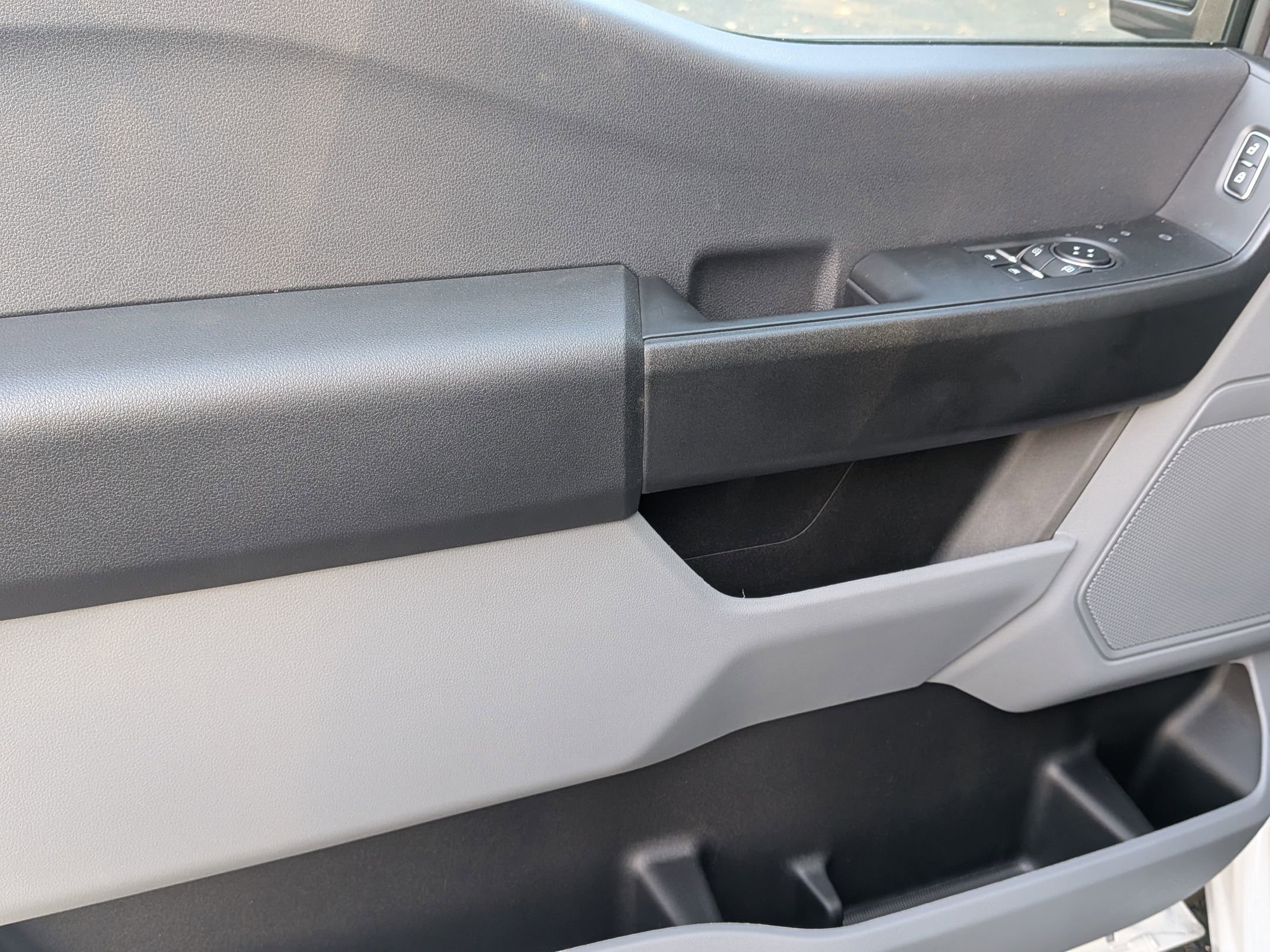 2026 FORD F-350 - Image 12