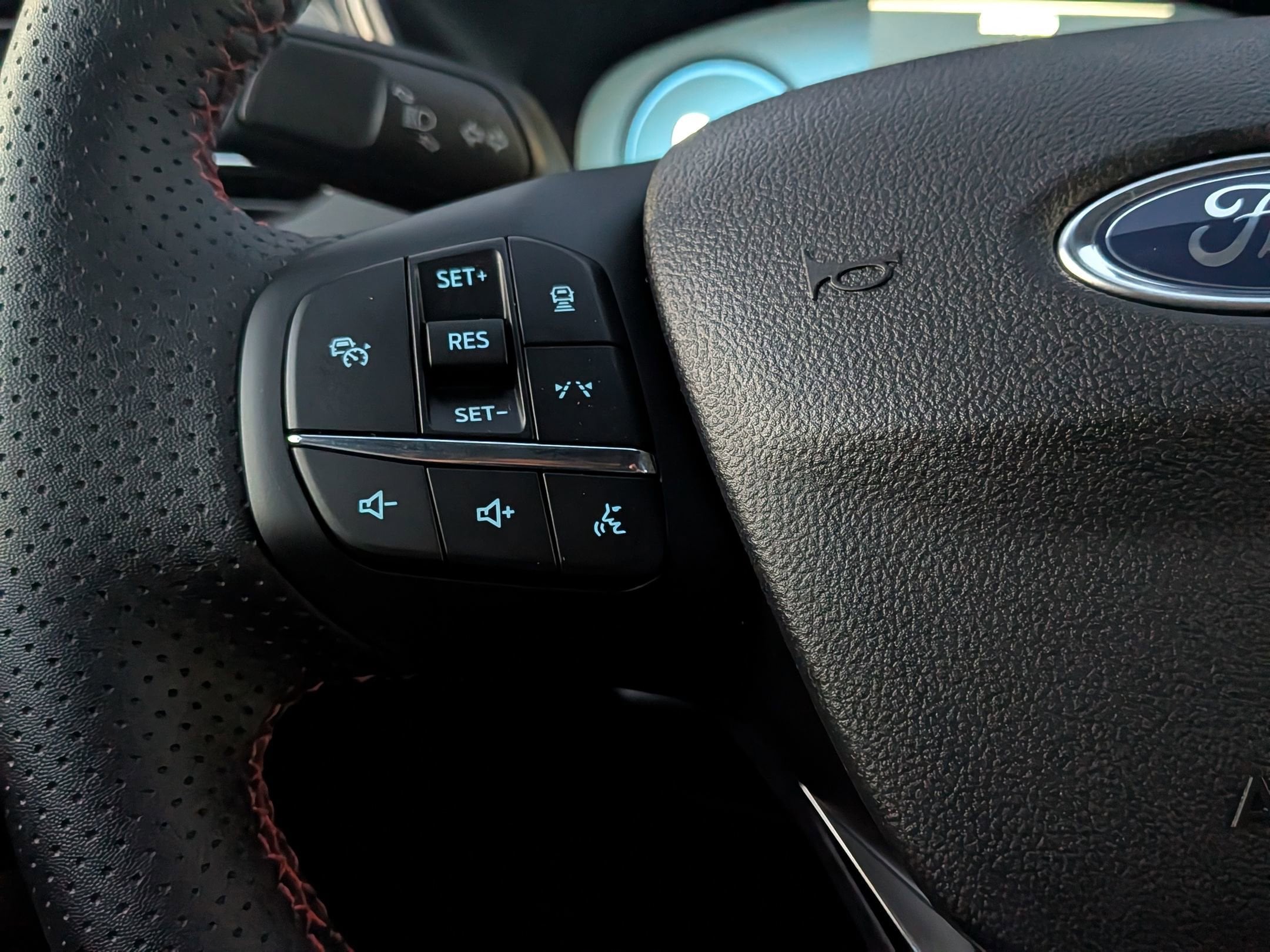 2026 FORD ESCAPE - Image 14