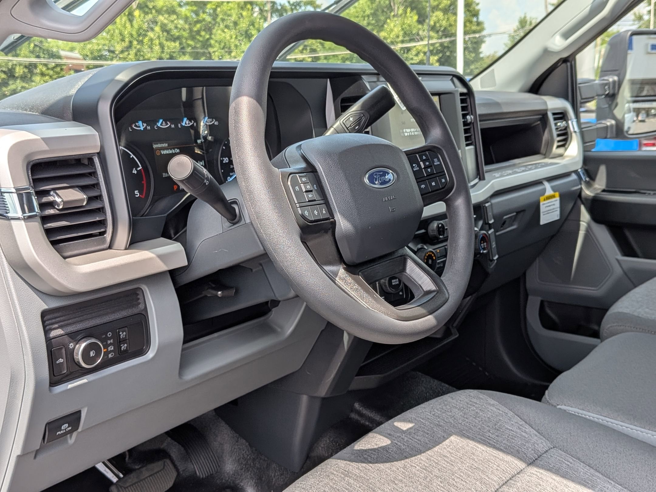 2025 FORD F-250 - Image 12