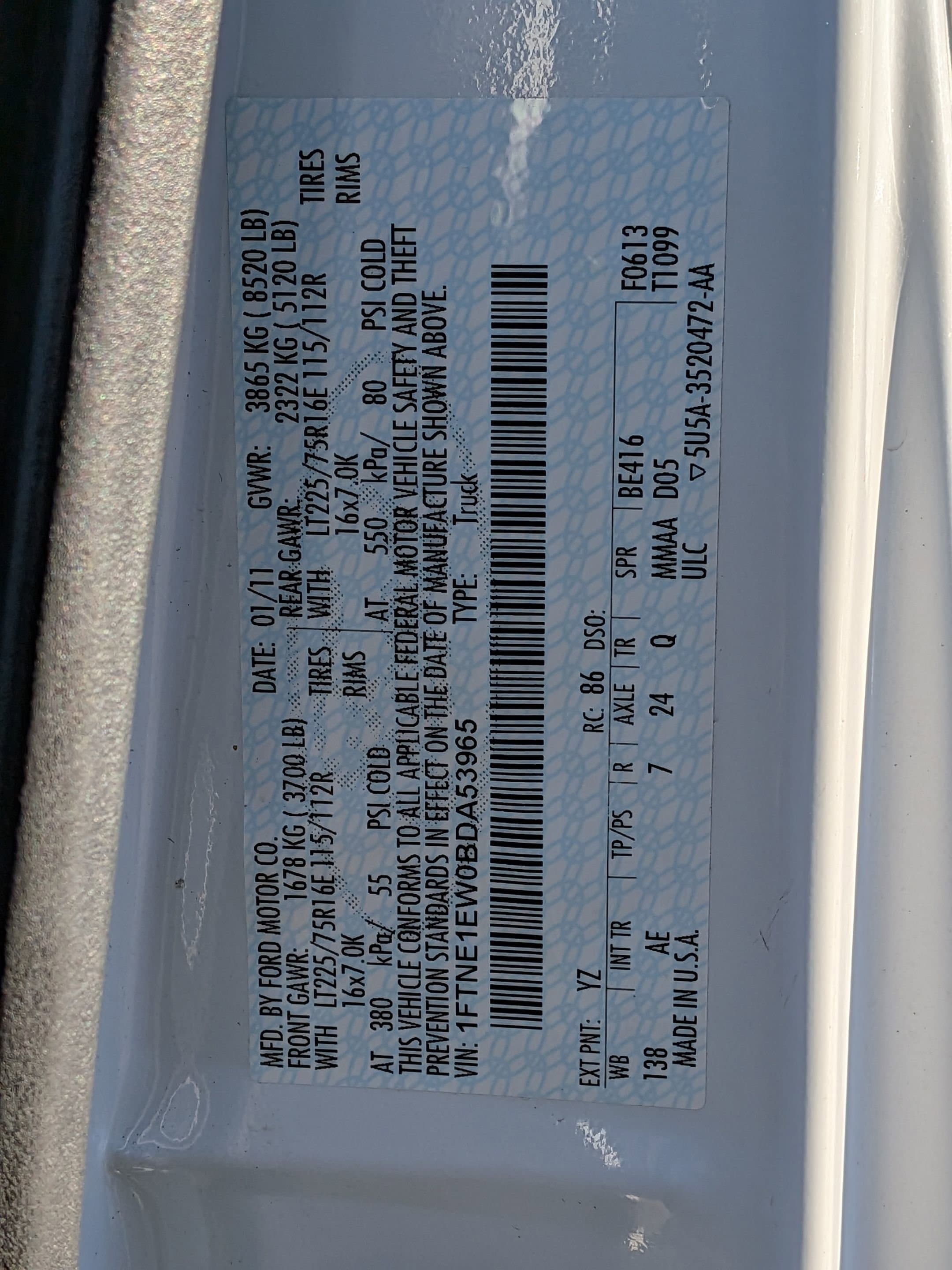 2011 FORD E-150 - Image 30