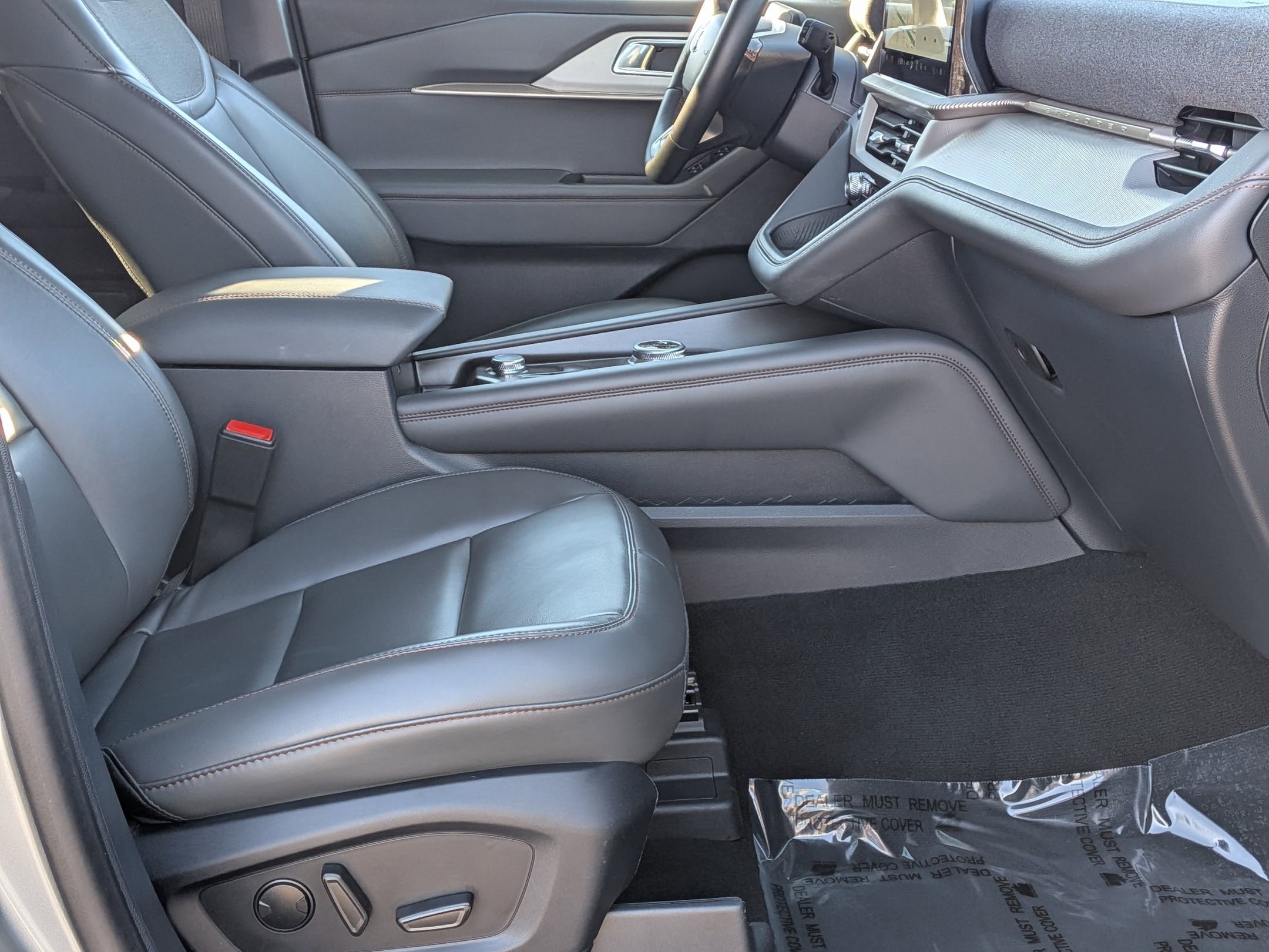 2025 FORD EXPLORER - Image 27