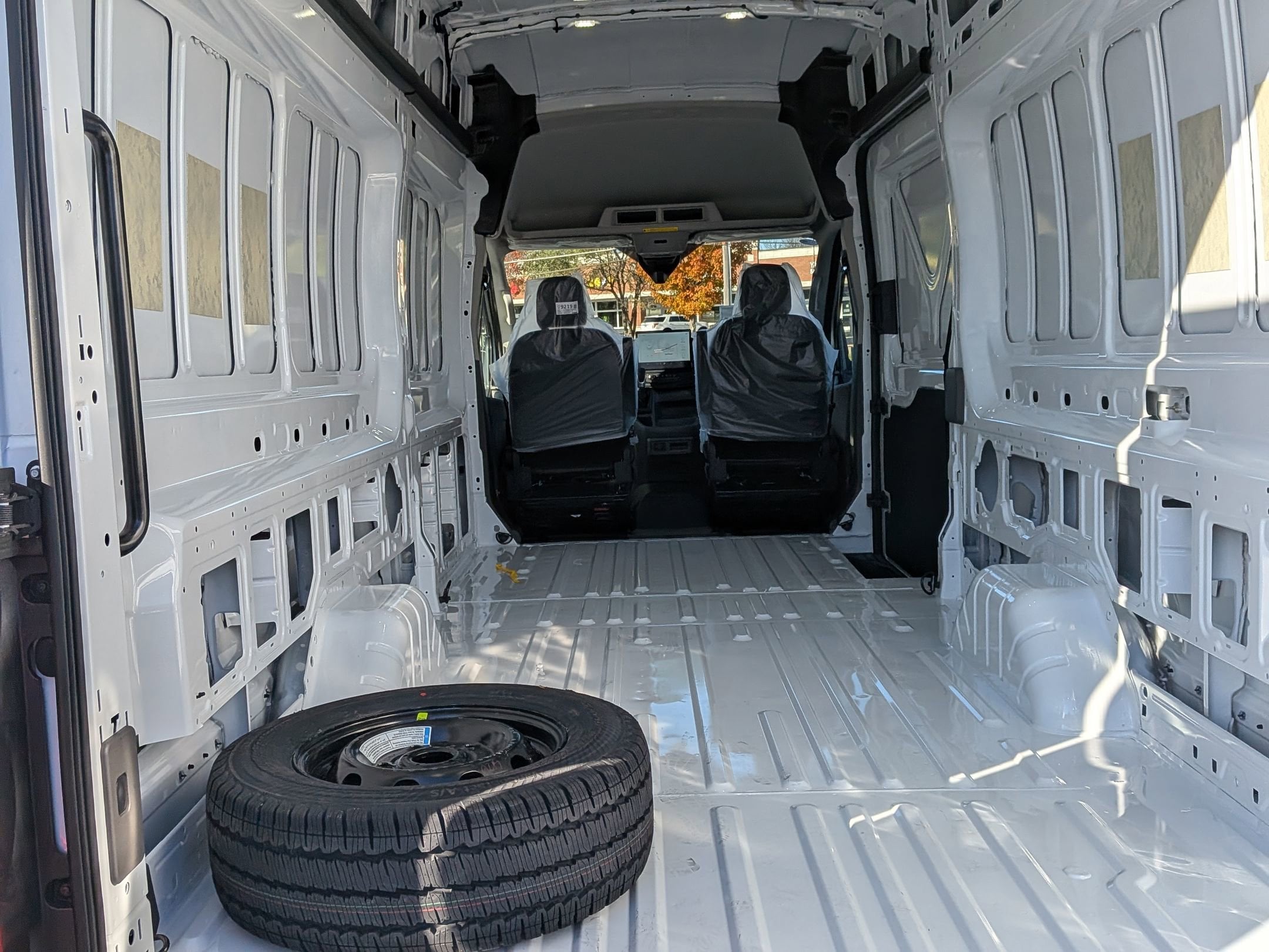 2026 FORD TRANSIT - Image 25