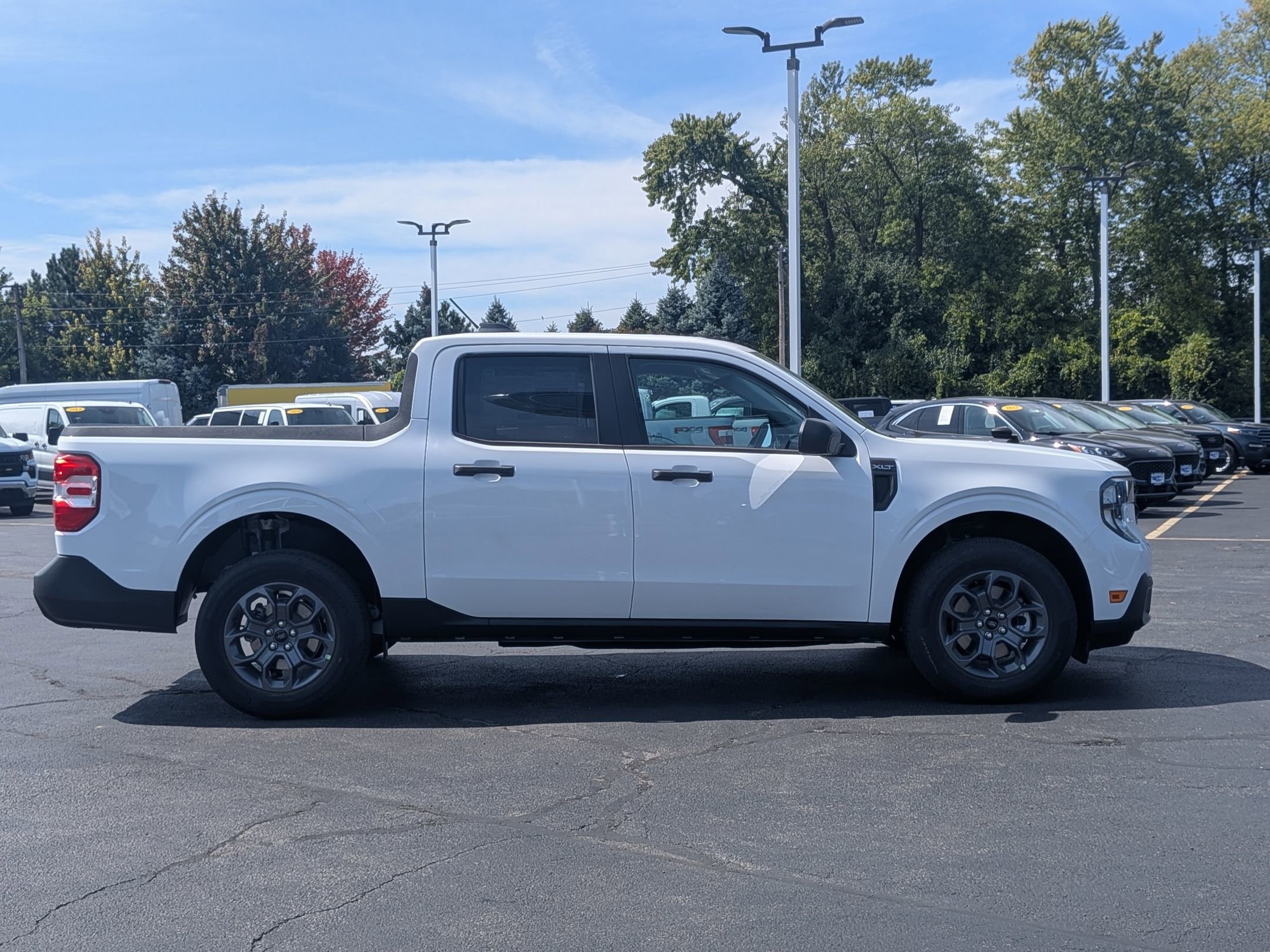 2025 Ford Maverick XLT photo 4