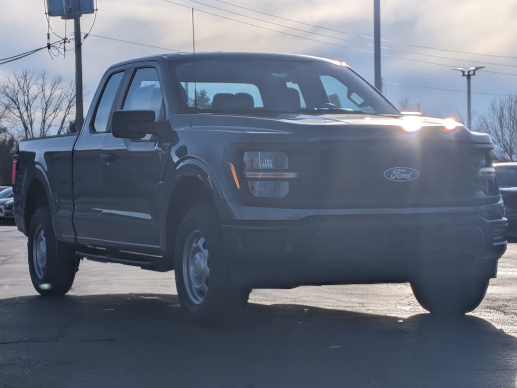 New 2025 Ford F-150 XL 4WD SuperCab 6.5 Box XL 4WD SuperCab 6.5 Box