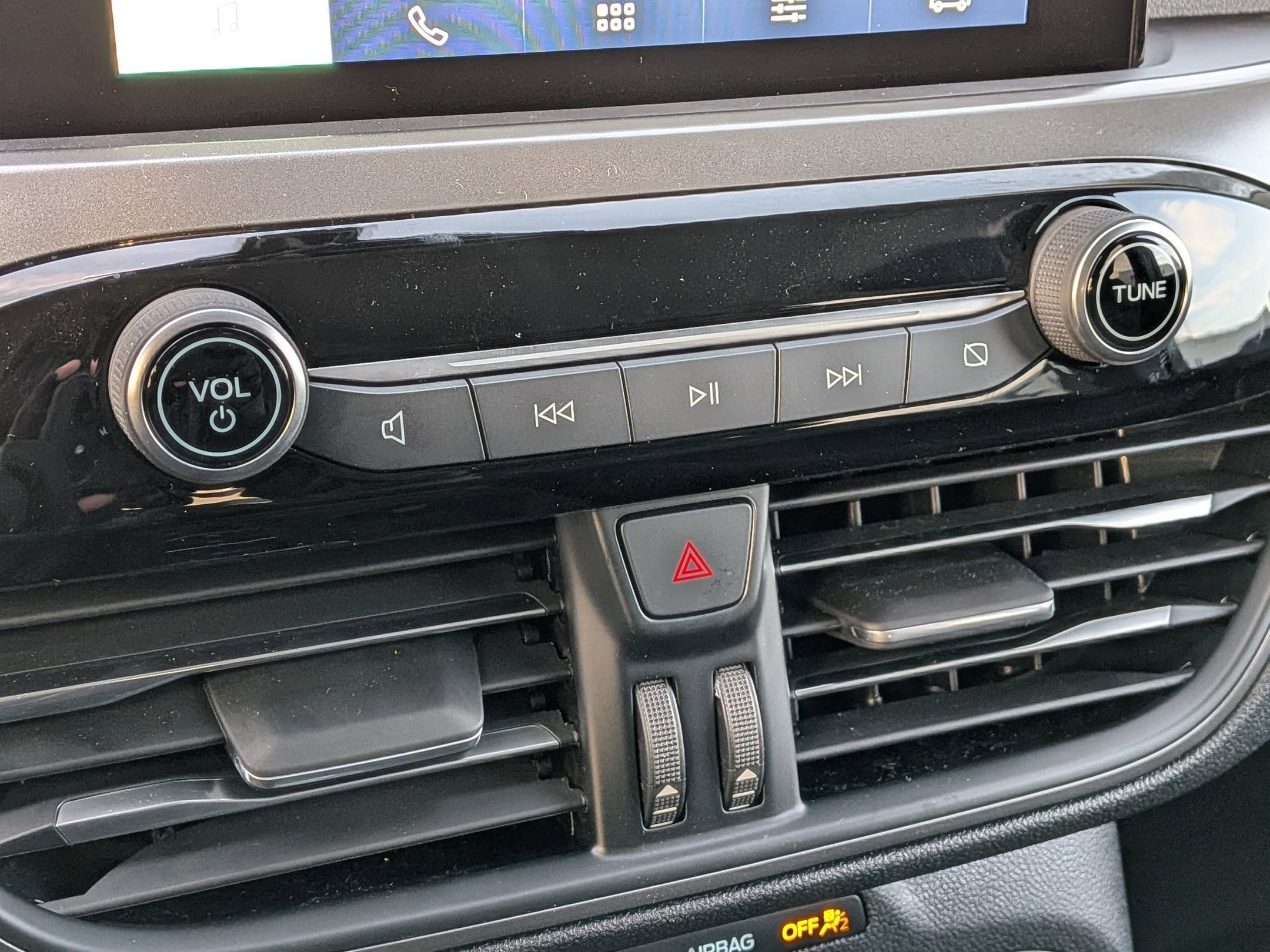 2026 FORD ESCAPE - Image 18