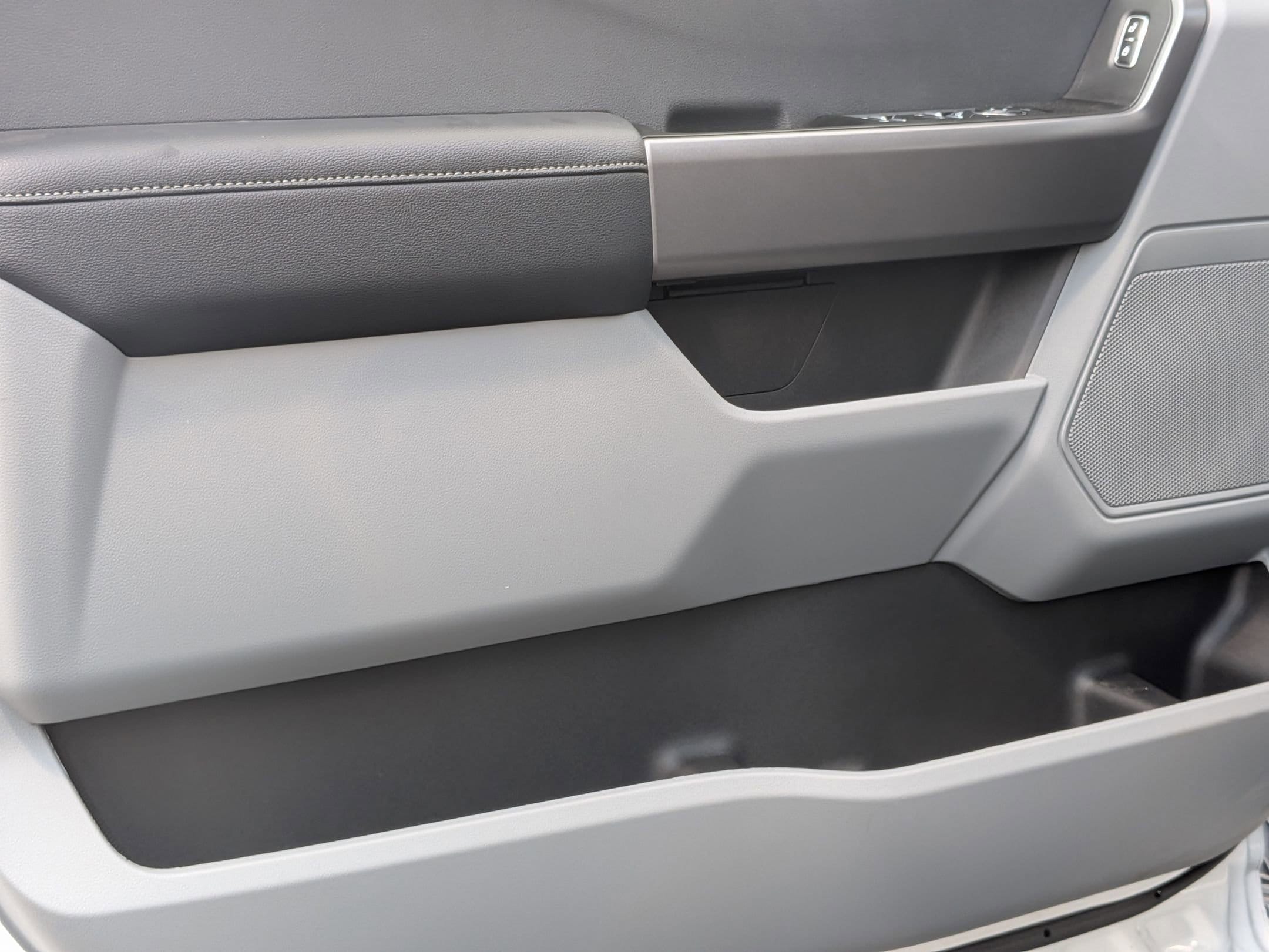 2025 FORD F-250 - Image 10