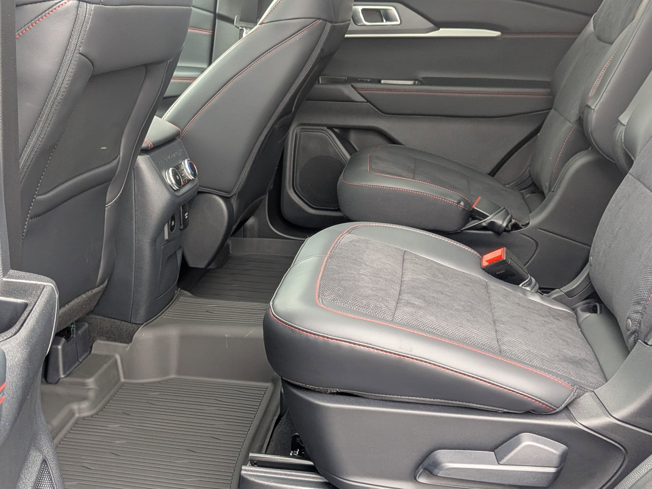 2025 FORD EXPLORER - Image 23