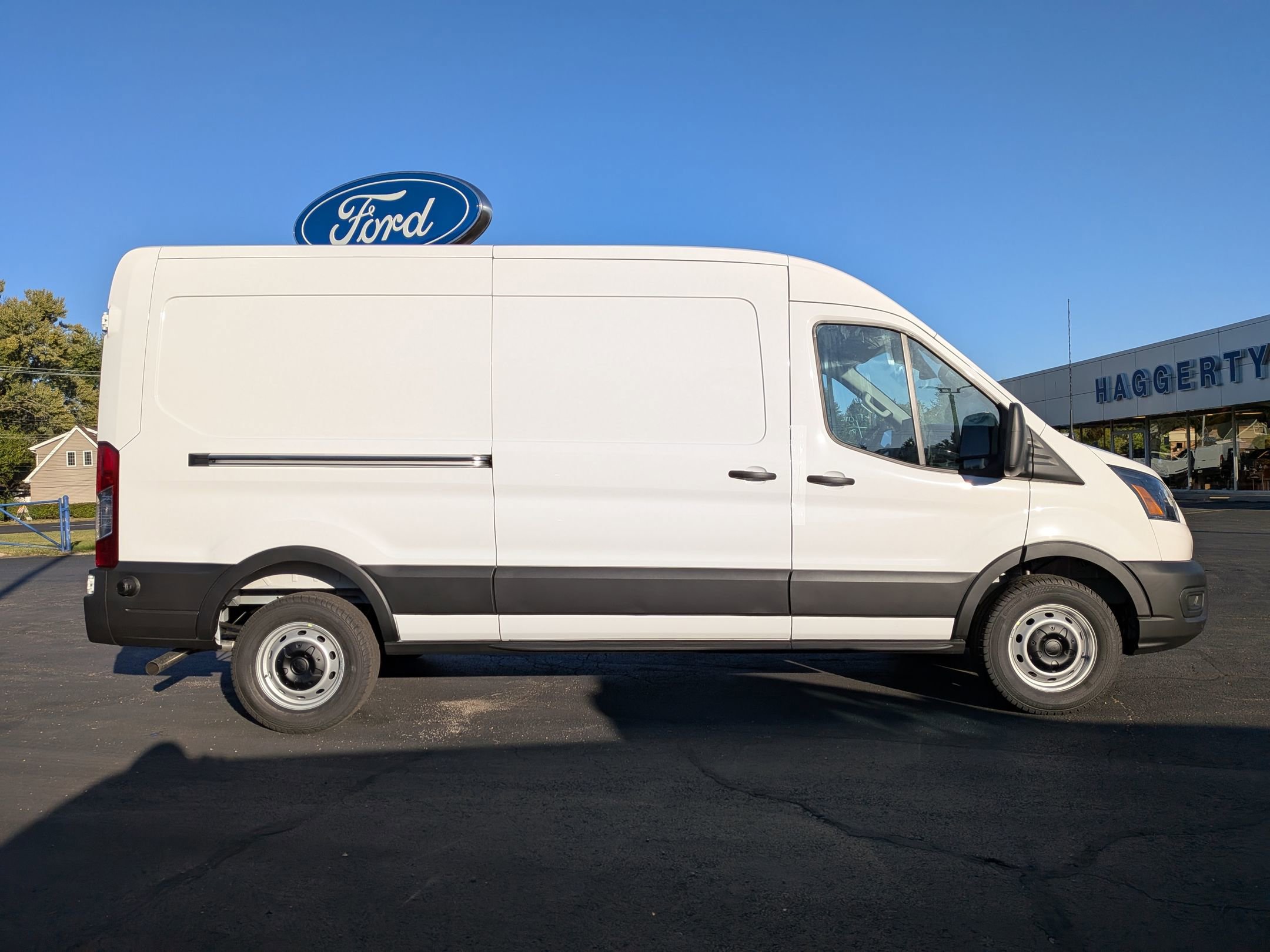 2026 Ford Transit photo 3