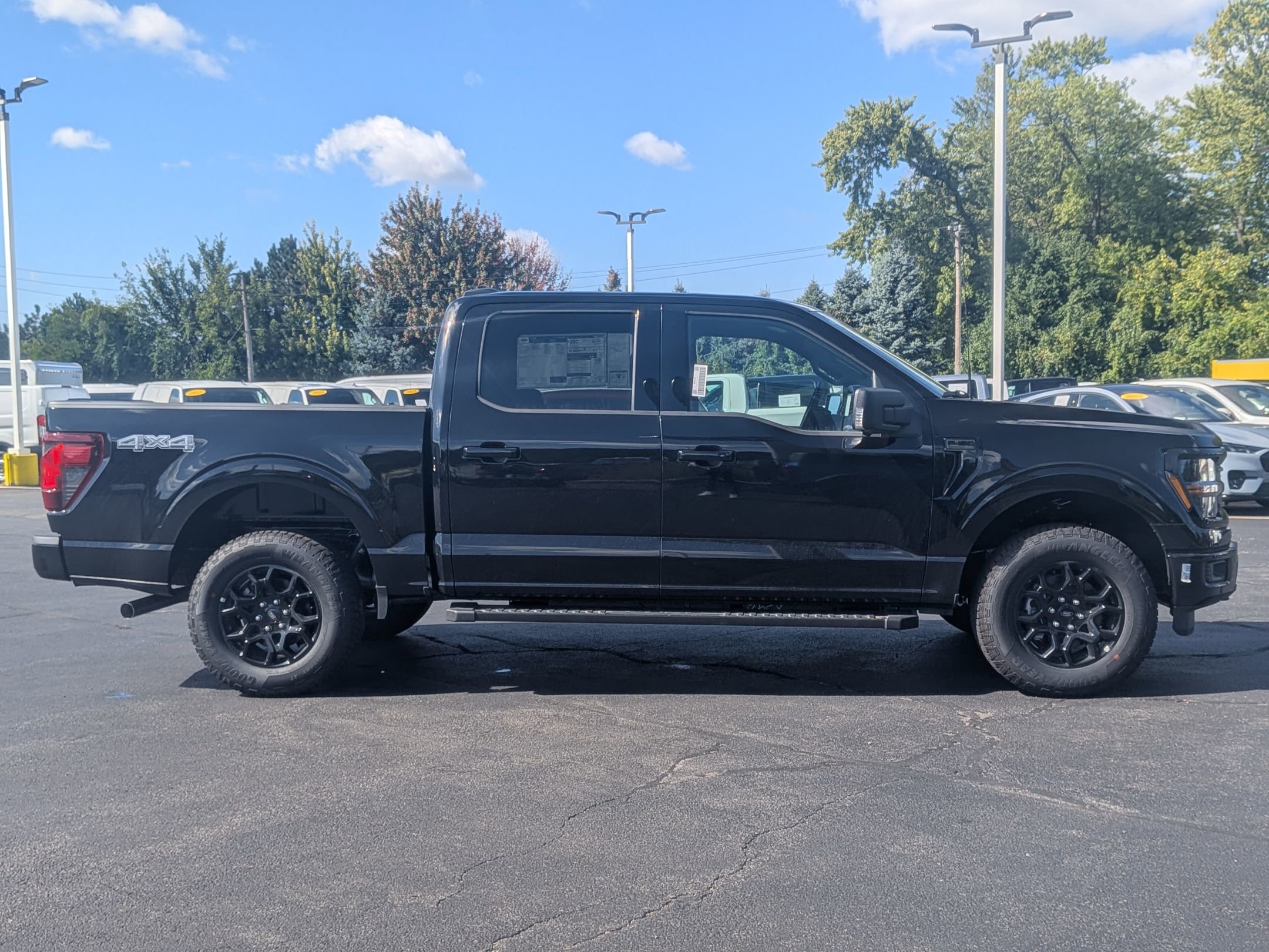 2025 Ford F-150 XLT photo 4