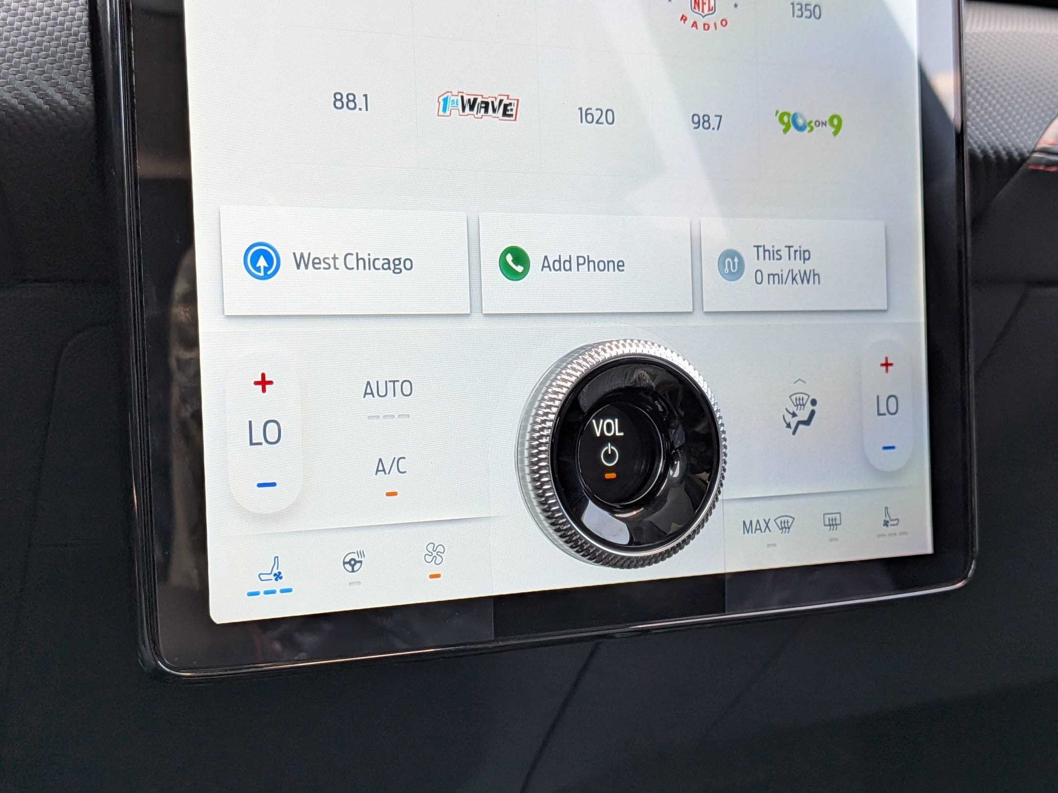 2025 FORD MUSTANG MACH-E - Image 16