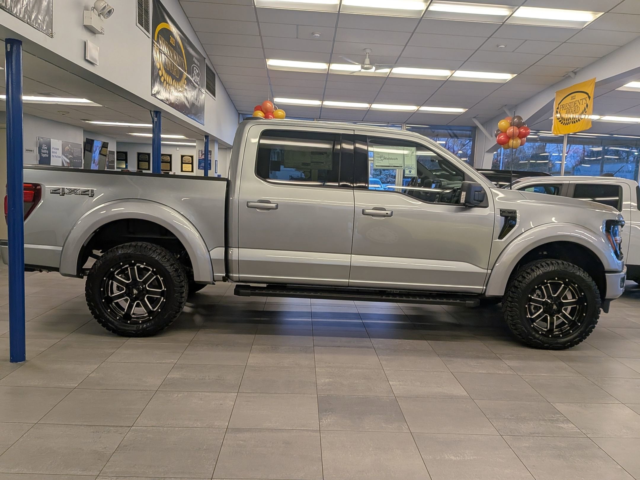 2025 FORD F-150 - Image 7