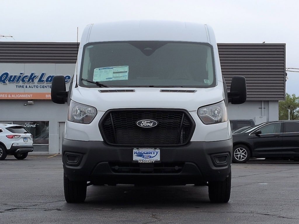 New 2026 Ford Transit T-250 148 Med Rf 9150 GVWR RWD T-250 148 Med Rf 9150 GVWR RWD