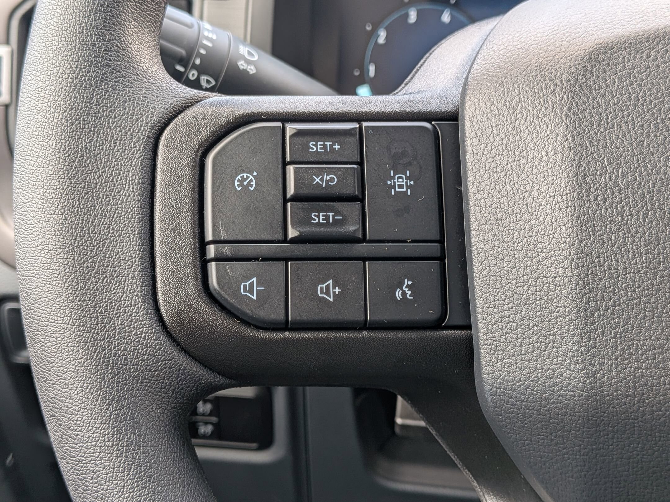 2025 FORD F-150 - Image 13