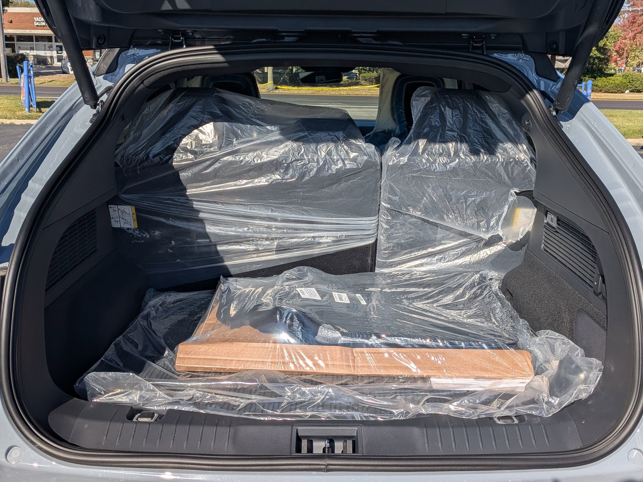 2025 FORD MUSTANG MACH-E - Image 22