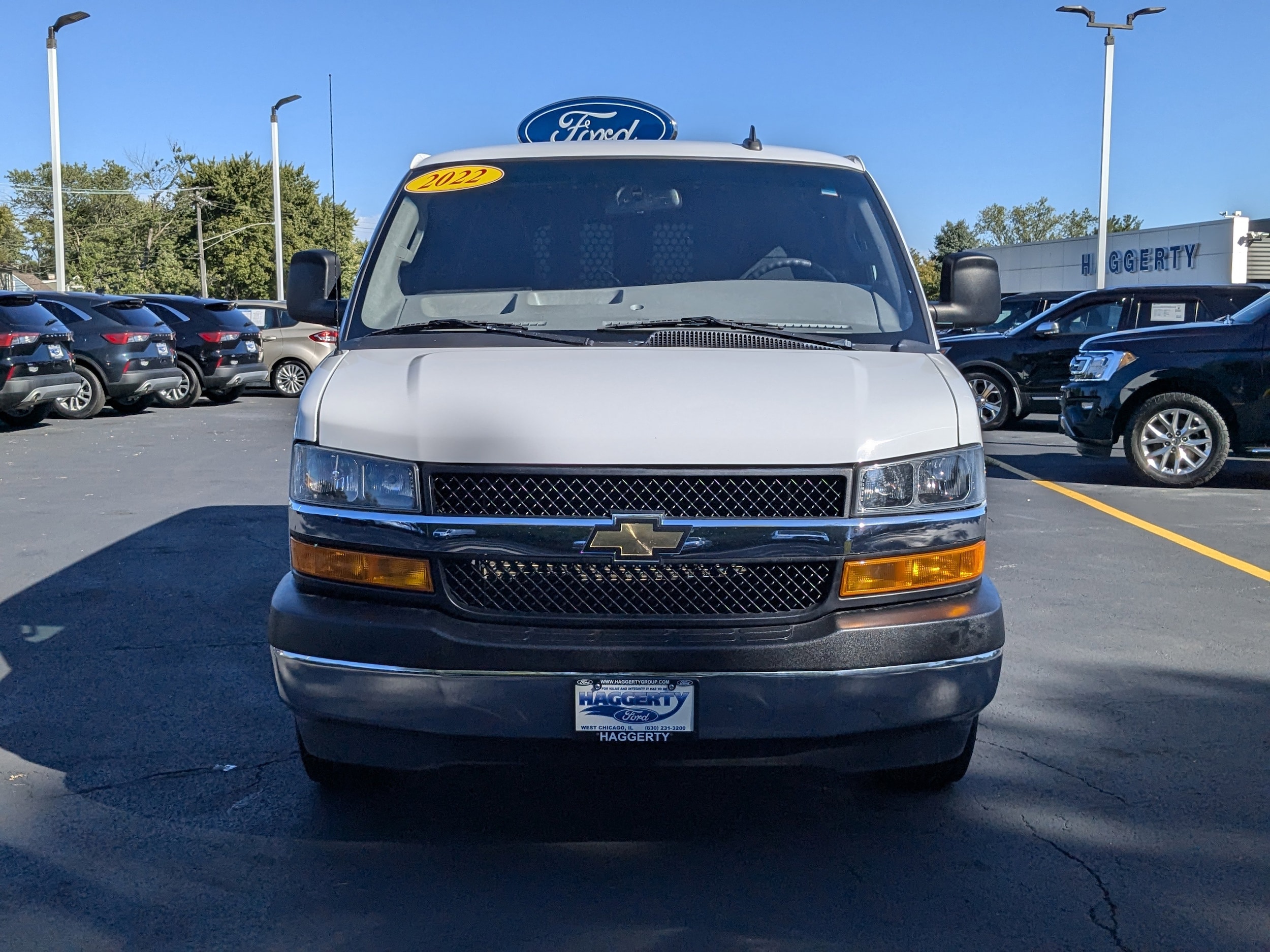 Used 2022 Chevrolet Express Cargo Work Van with VIN 1GCWGAFP2N1180664 for sale in West Chicago, IL