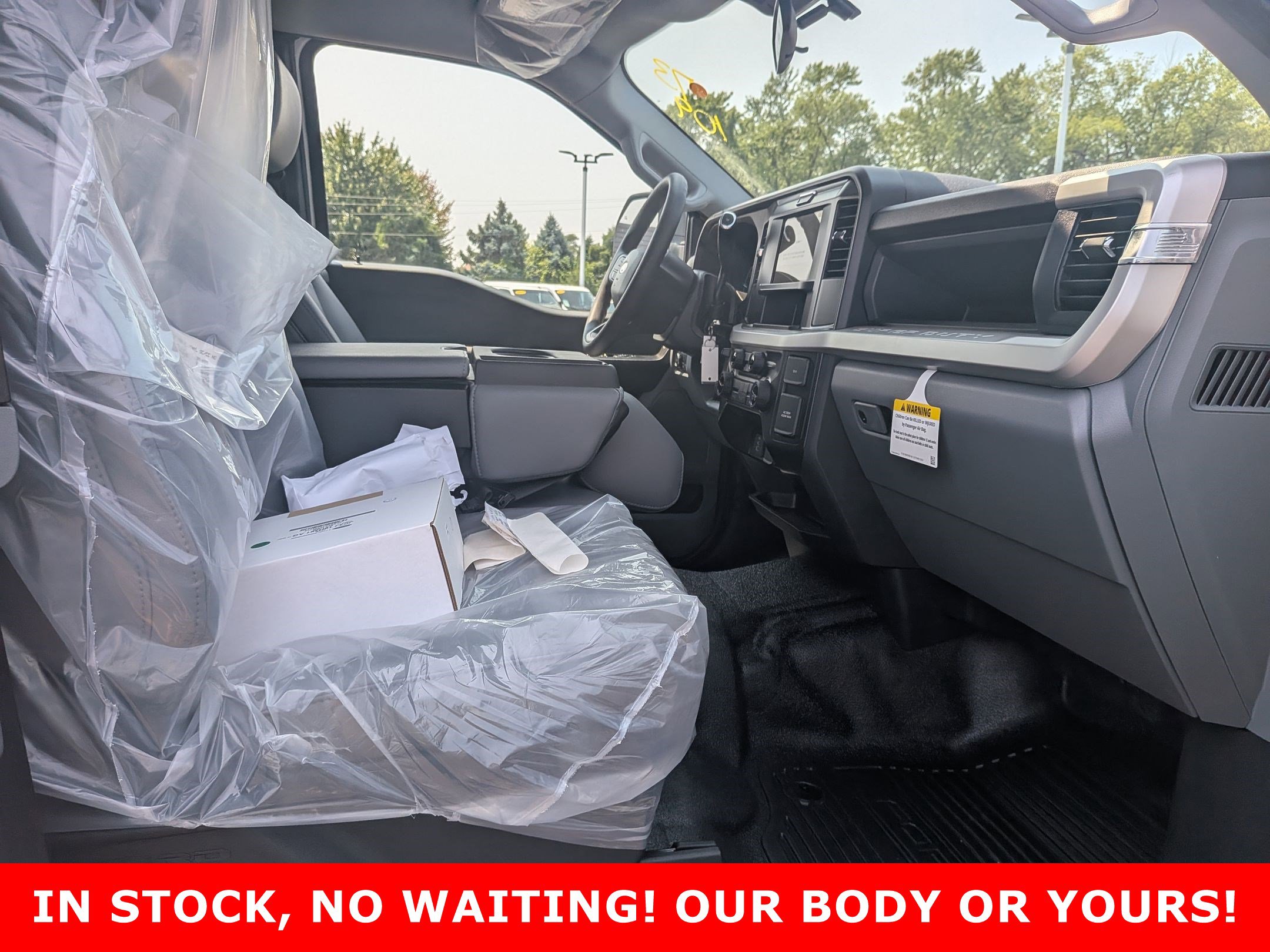 2025 FORD F-450 - Image 16