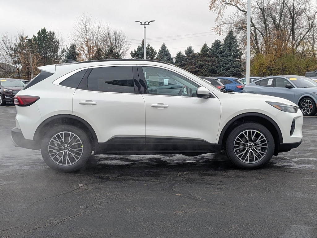 New 2026 Ford Escape PHEV FWD SUV