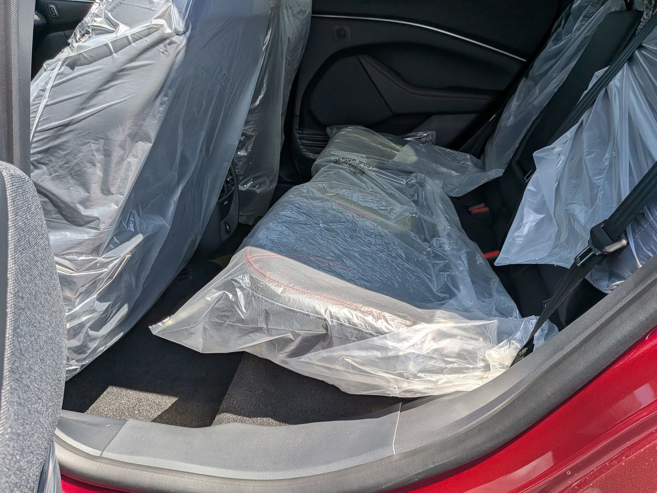 2025 FORD MUSTANG MACH-E - Image 19