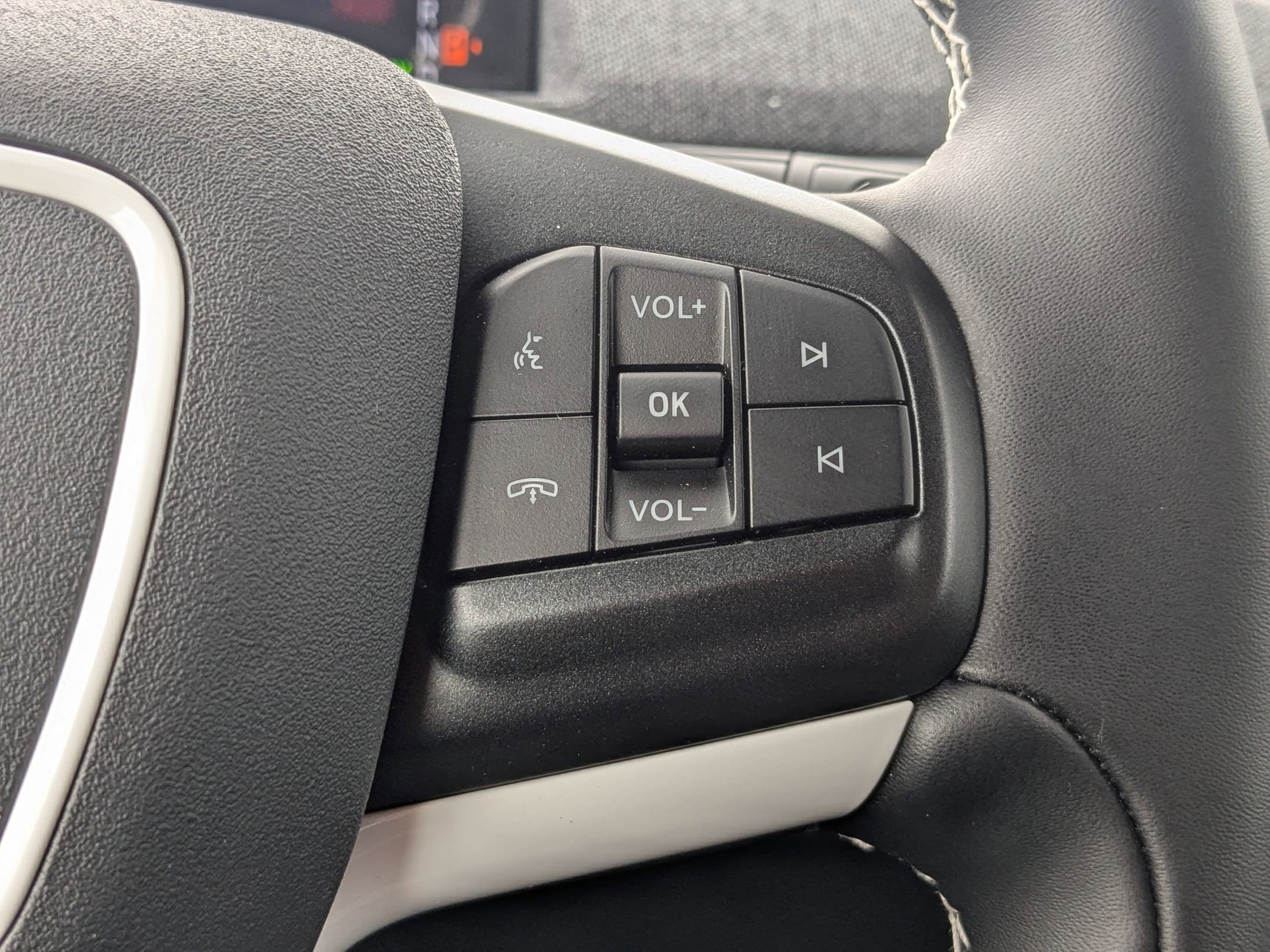 2025 FORD MUSTANG MACH-E - Image 16