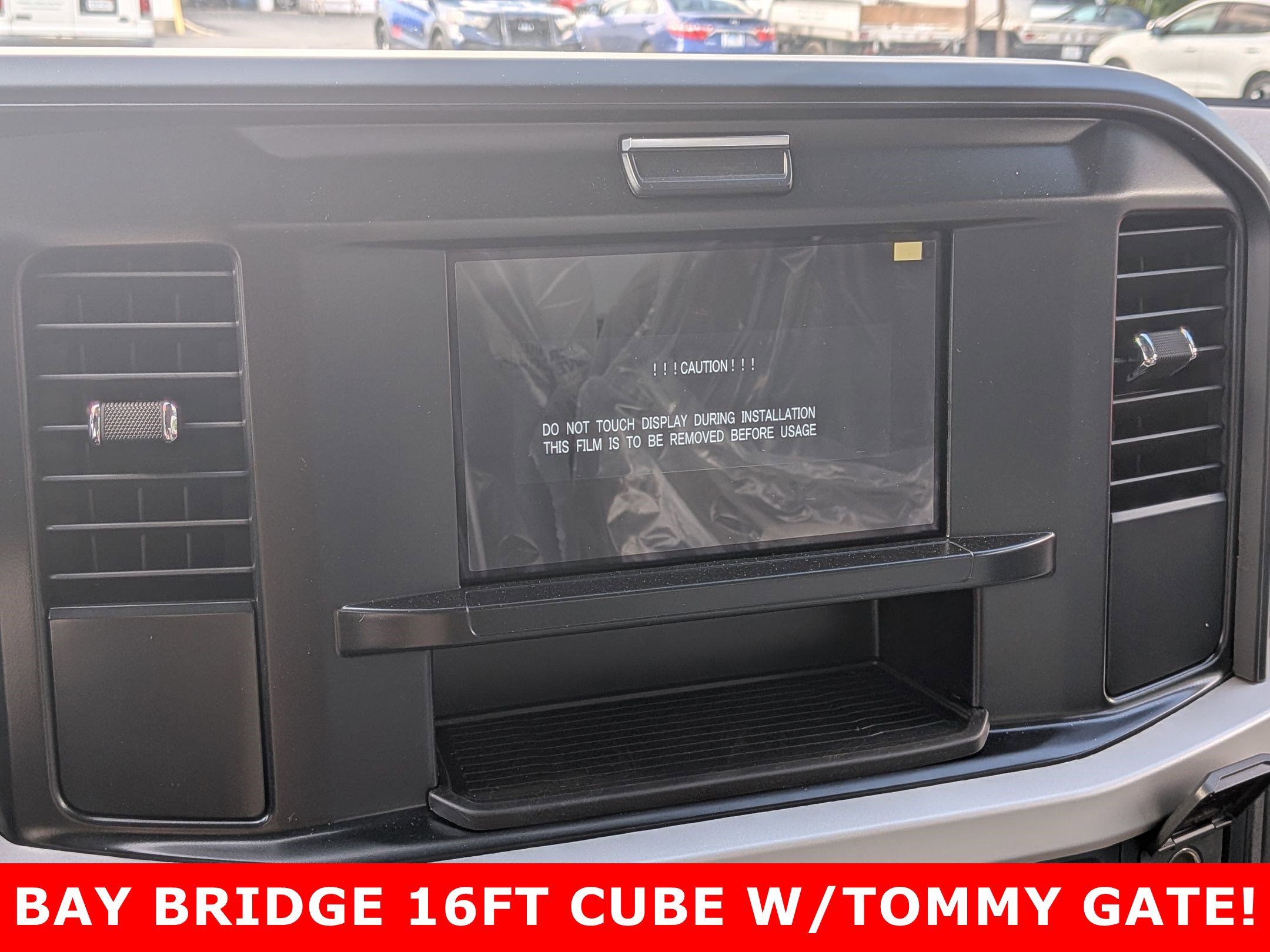 2025 FORD F-450 - Image 32