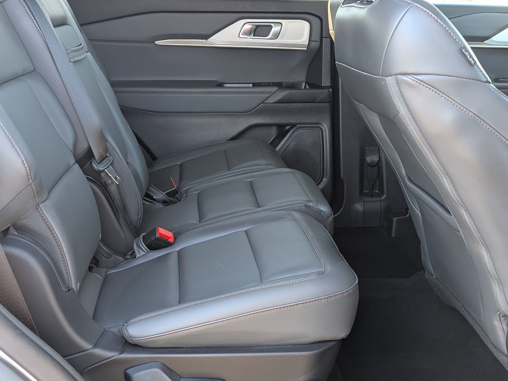 2025 FORD EXPLORER - Image 26