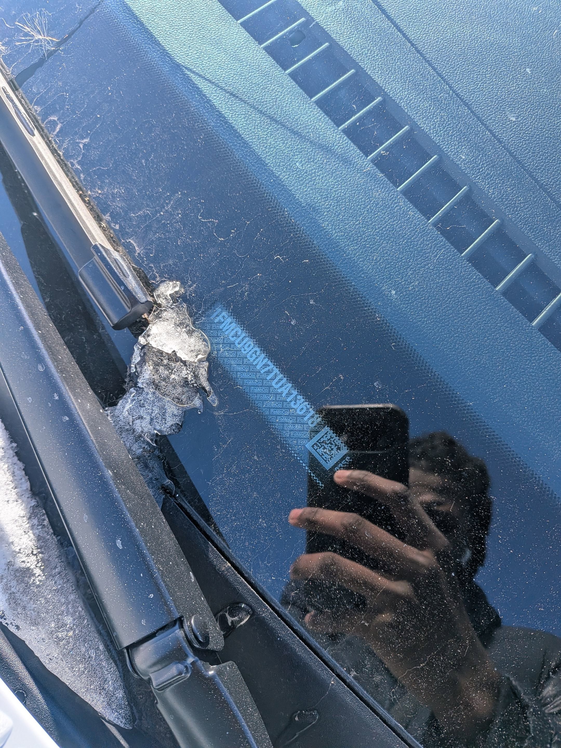 2020 NISSAN VERSA - Image 29